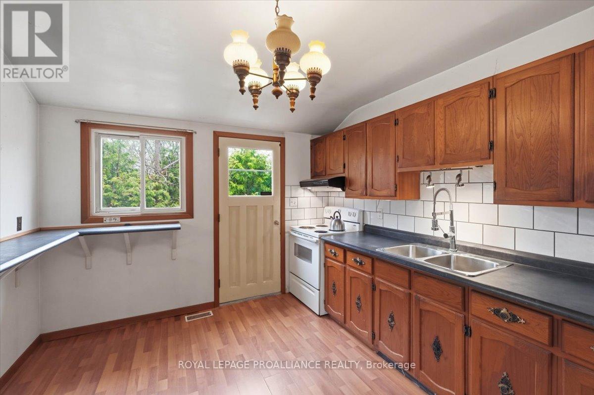 221 Albert Lane, Trent Hills (Campbellford), Ontario  K0L 1L0 - Photo 18 - X13071884
