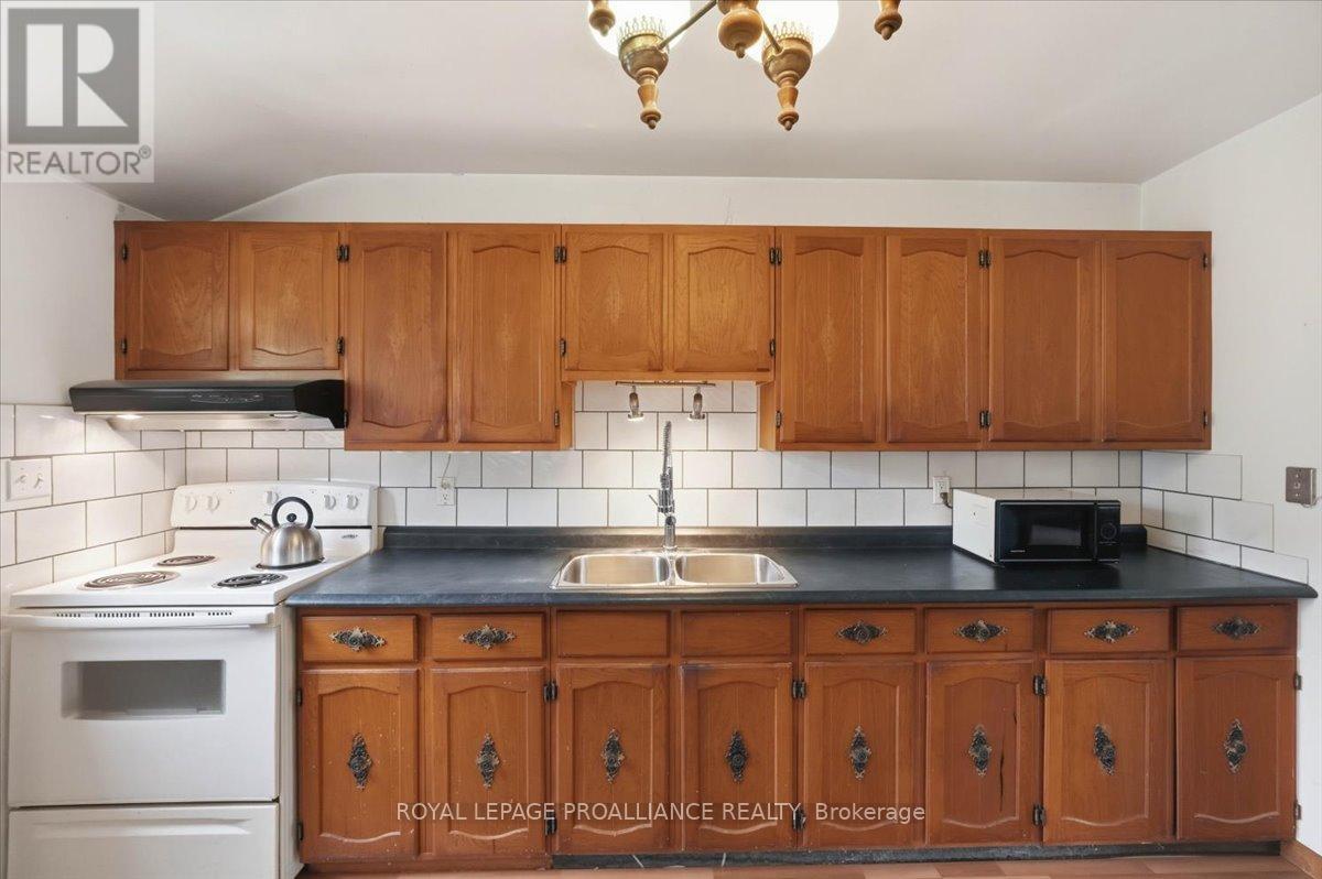 221 Albert Lane, Trent Hills (Campbellford), Ontario  K0L 1L0 - Photo 19 - X13071884
