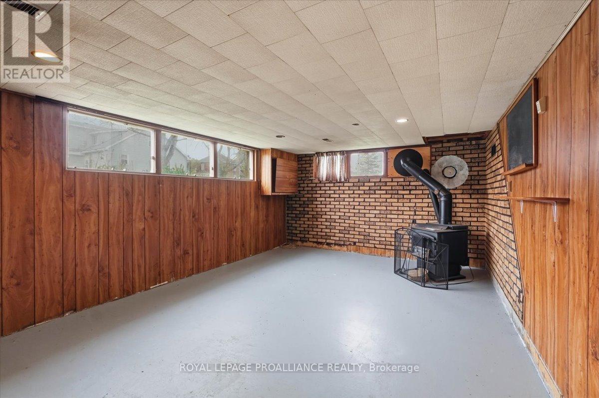 221 Albert Lane, Trent Hills (Campbellford), Ontario  K0L 1L0 - Photo 25 - X13071884