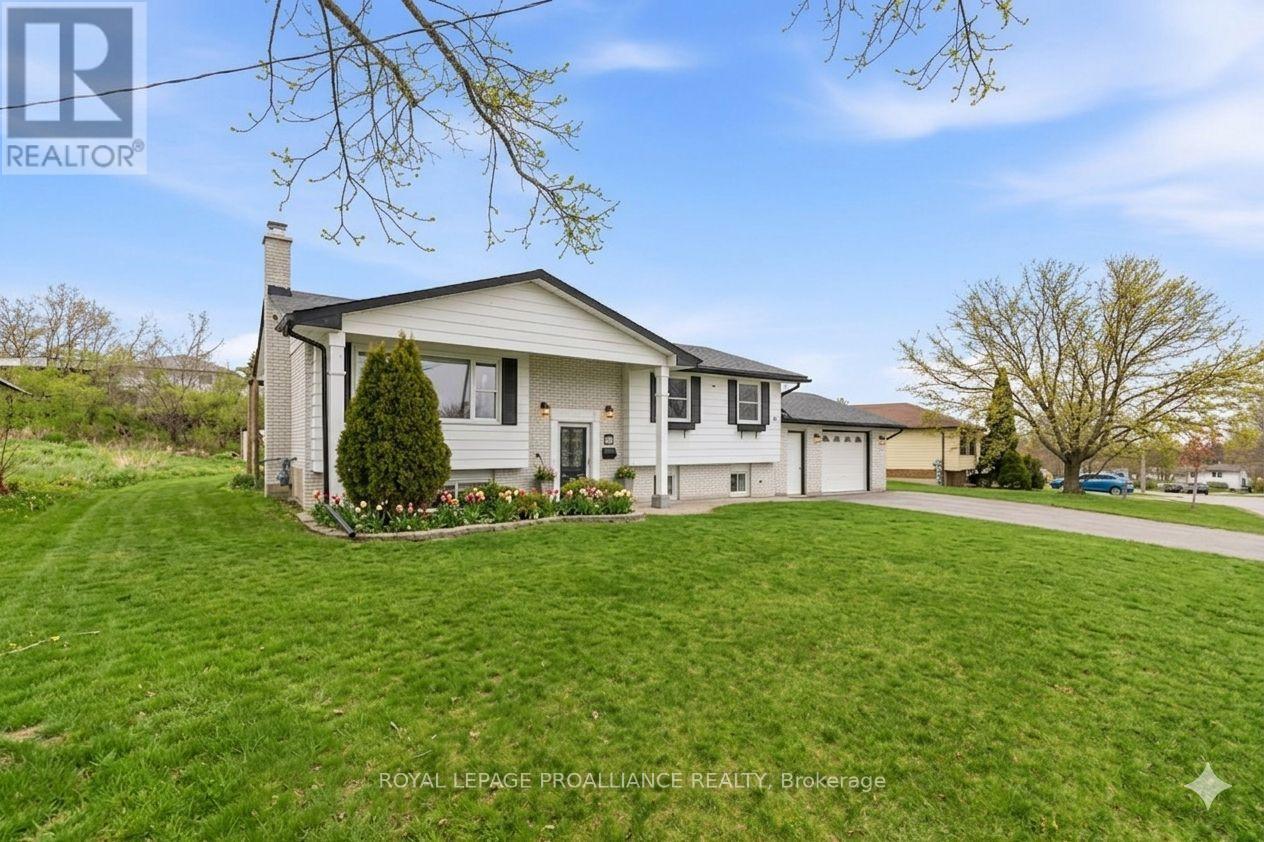 836 Stewart Drive, Peterborough (Ashburnham Ward 4), Ontario  K9J 7R4 - Photo 4 - X13071954
