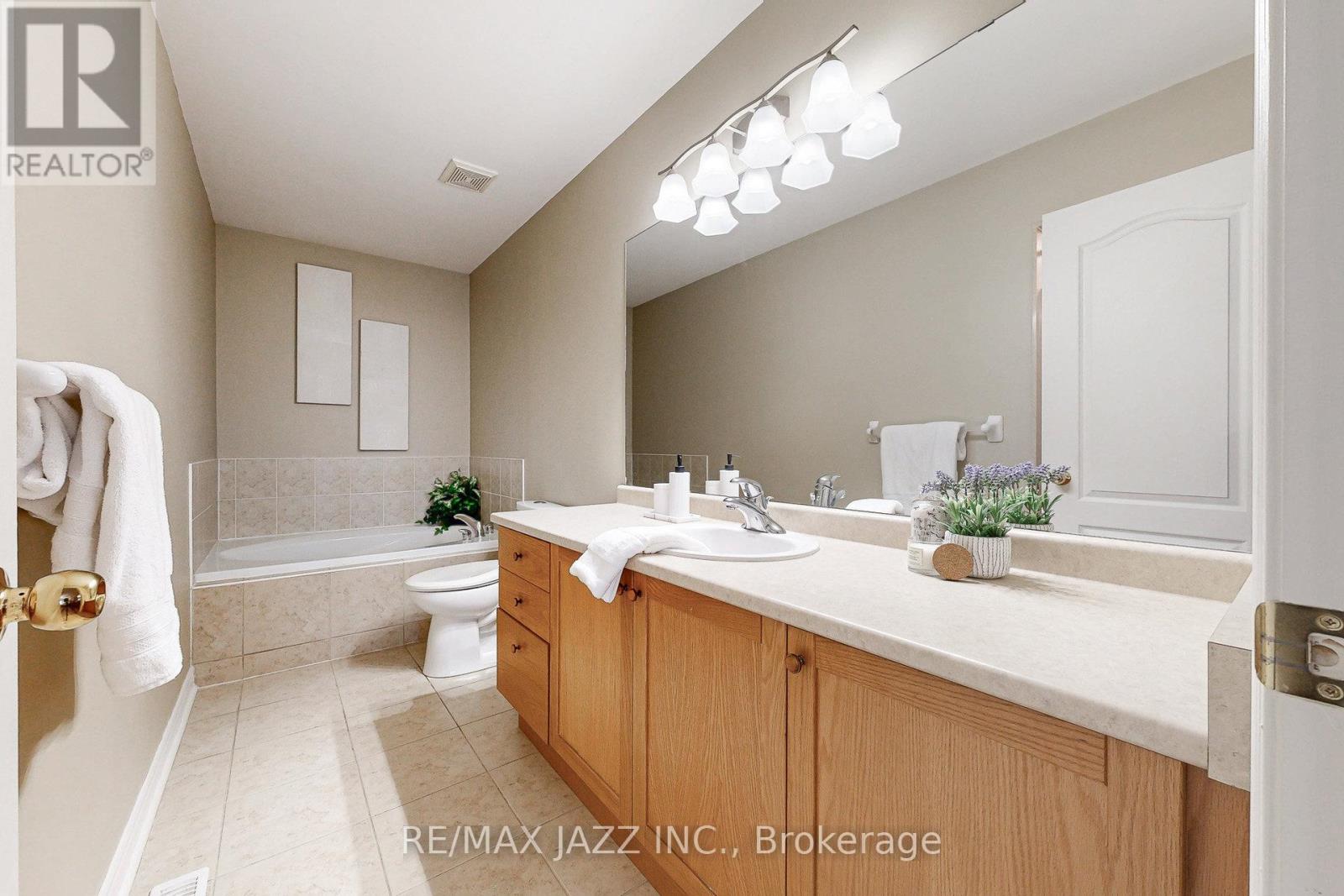9 - 350 Lakebreeze Drive, Clarington (Newcastle), Ontario  L1B 0A2 - Photo 13 - E13073784