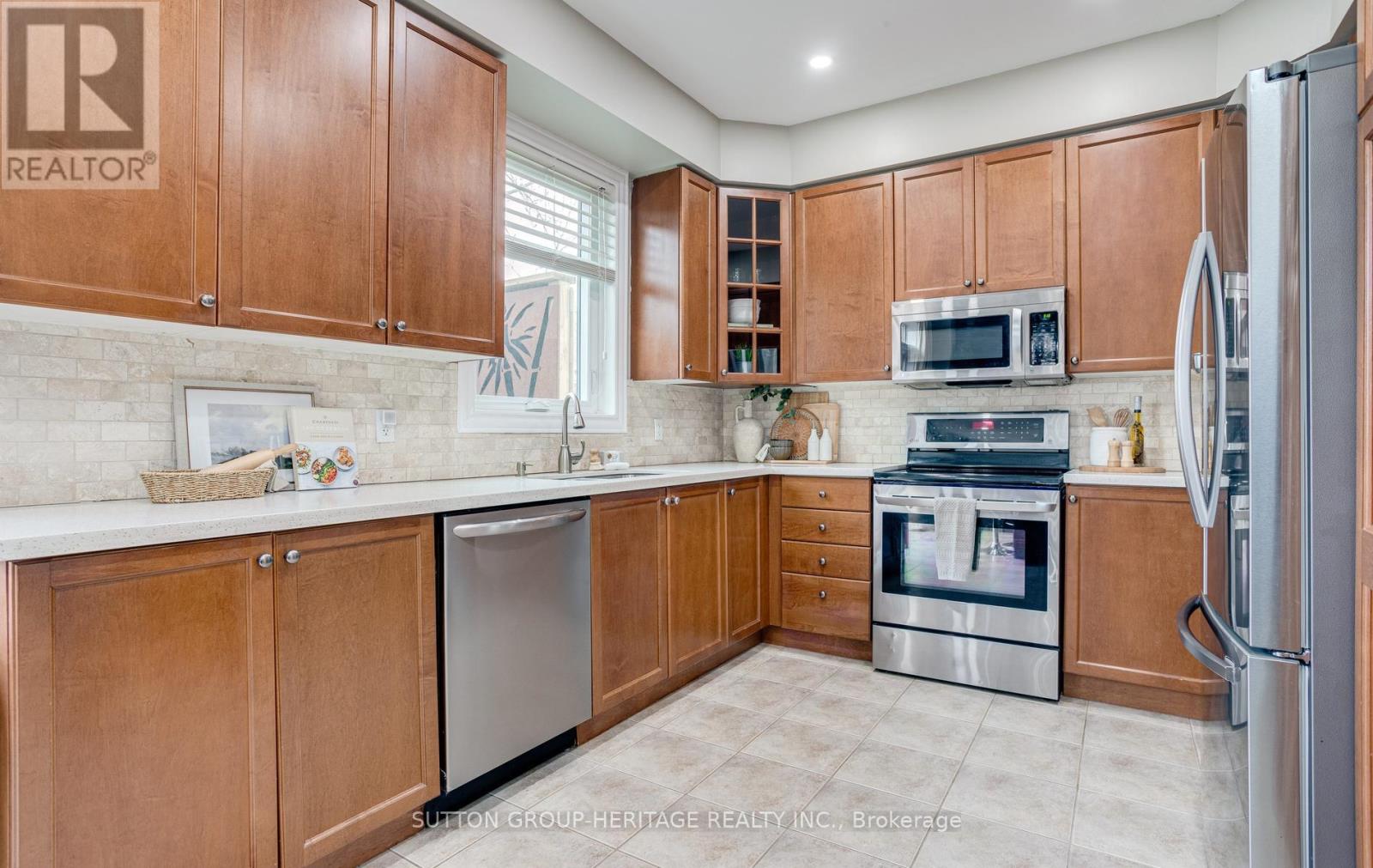 67 Laking Drive, Clarington (Newcastle), Ontario  L1B 1P8 - Photo 14 - E13073738