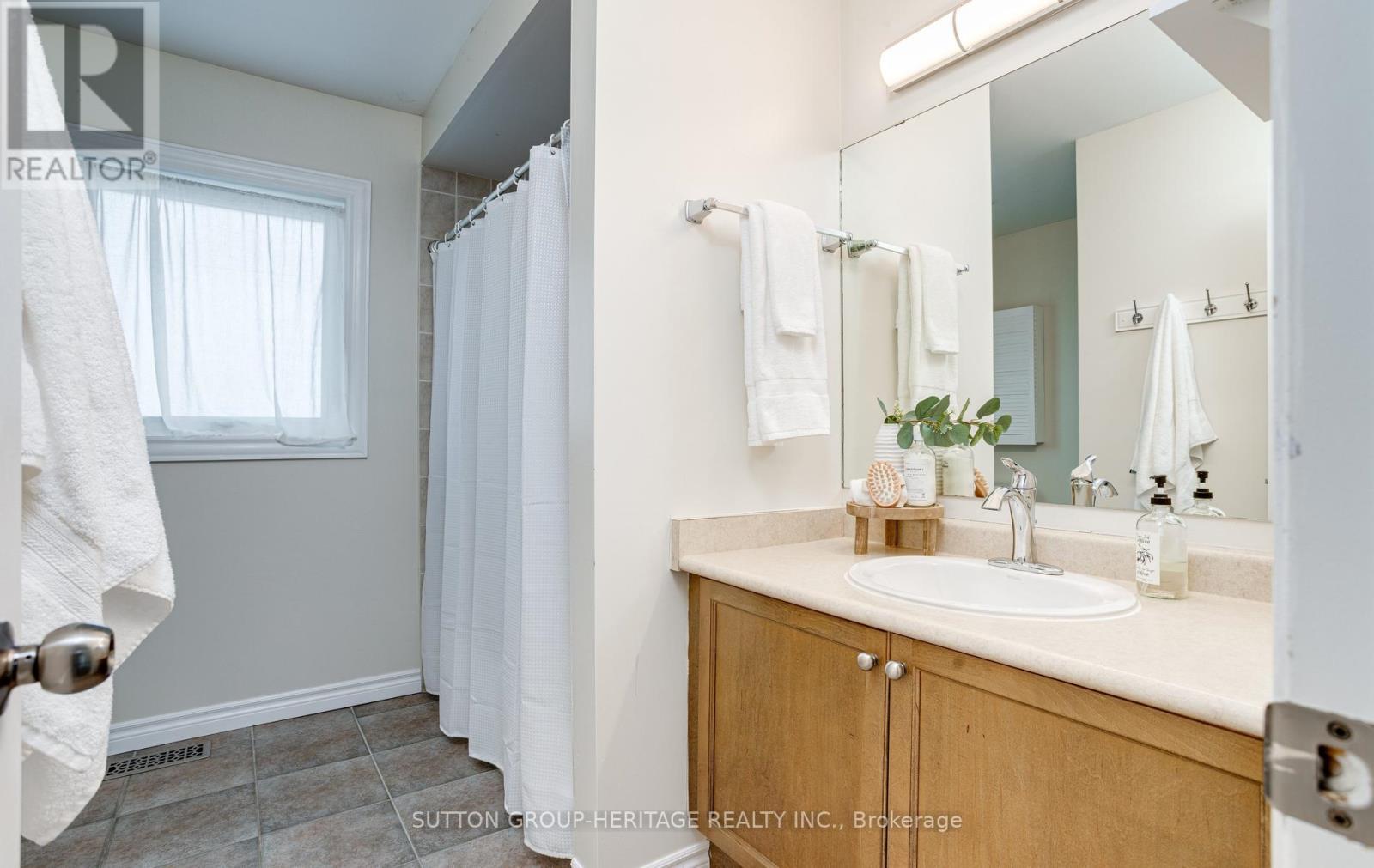 67 Laking Drive, Clarington (Newcastle), Ontario  L1B 1P8 - Photo 27 - E13073738