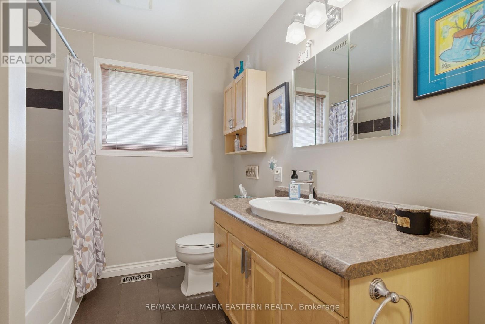 950 Silverdale Road, Peterborough (Otonabee Ward 1), Ontario  K9J 7W6 - Photo 19 - X13075356