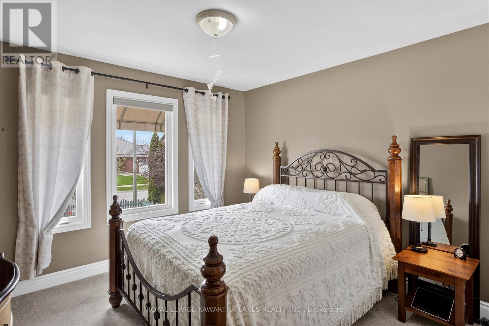 376 Wallace Drive, Kawartha Lakes (Lindsay), Ontario  K9V 6K7 - Photo 18 - X13077012