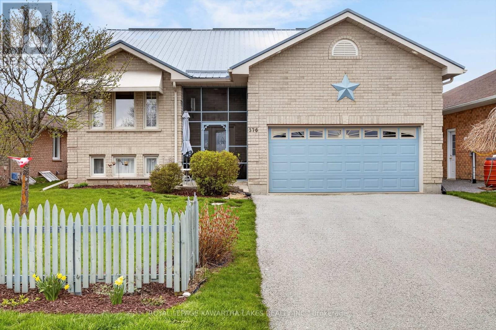 376 Wallace Drive, Kawartha Lakes (Lindsay), Ontario  K9V 6K7 - Photo 2 - X13077012