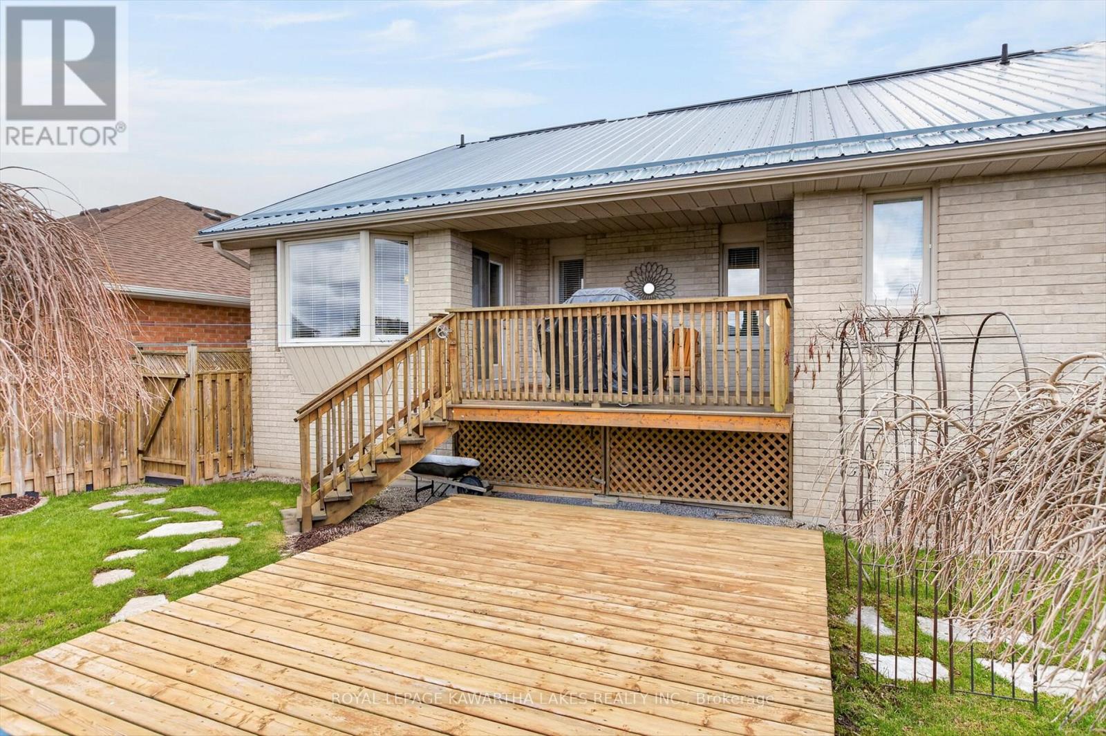376 Wallace Drive, Kawartha Lakes (Lindsay), Ontario  K9V 6K7 - Photo 35 - X13077012