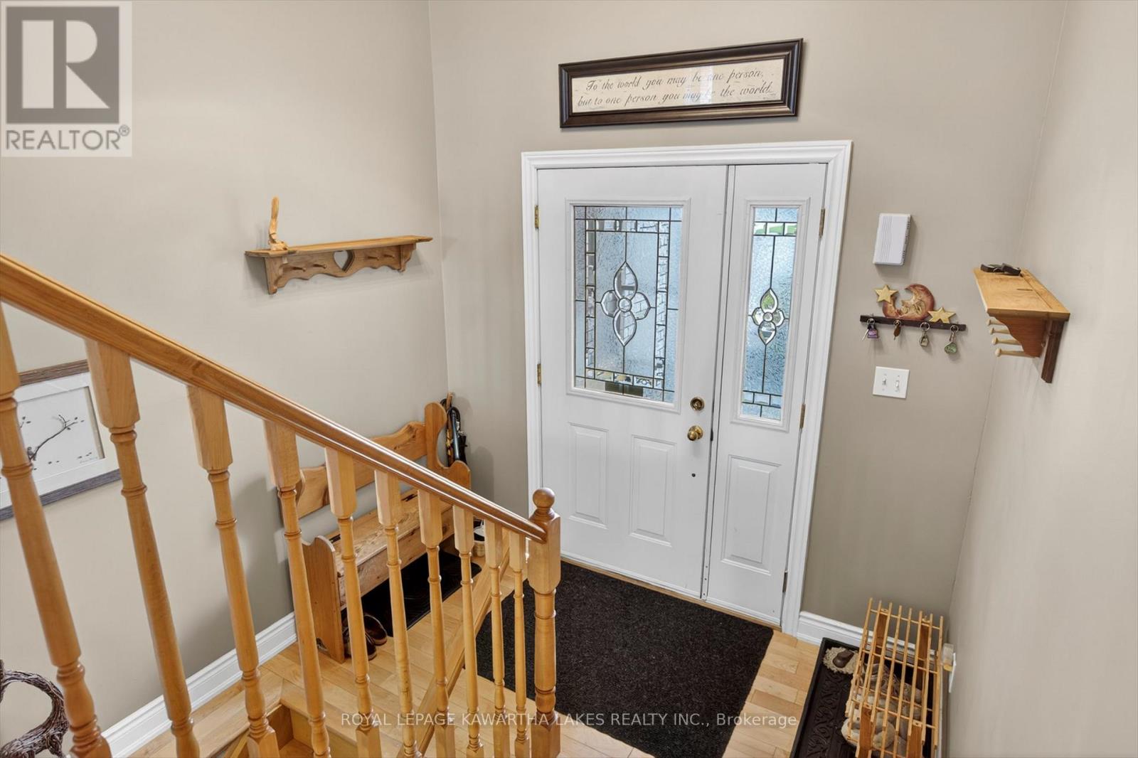 376 Wallace Drive, Kawartha Lakes (Lindsay), Ontario  K9V 6K7 - Photo 5 - X13077012
