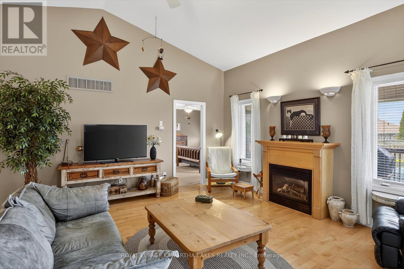 376 Wallace Drive, Kawartha Lakes (Lindsay), Ontario  K9V 6K7 - Photo 7 - X13077012