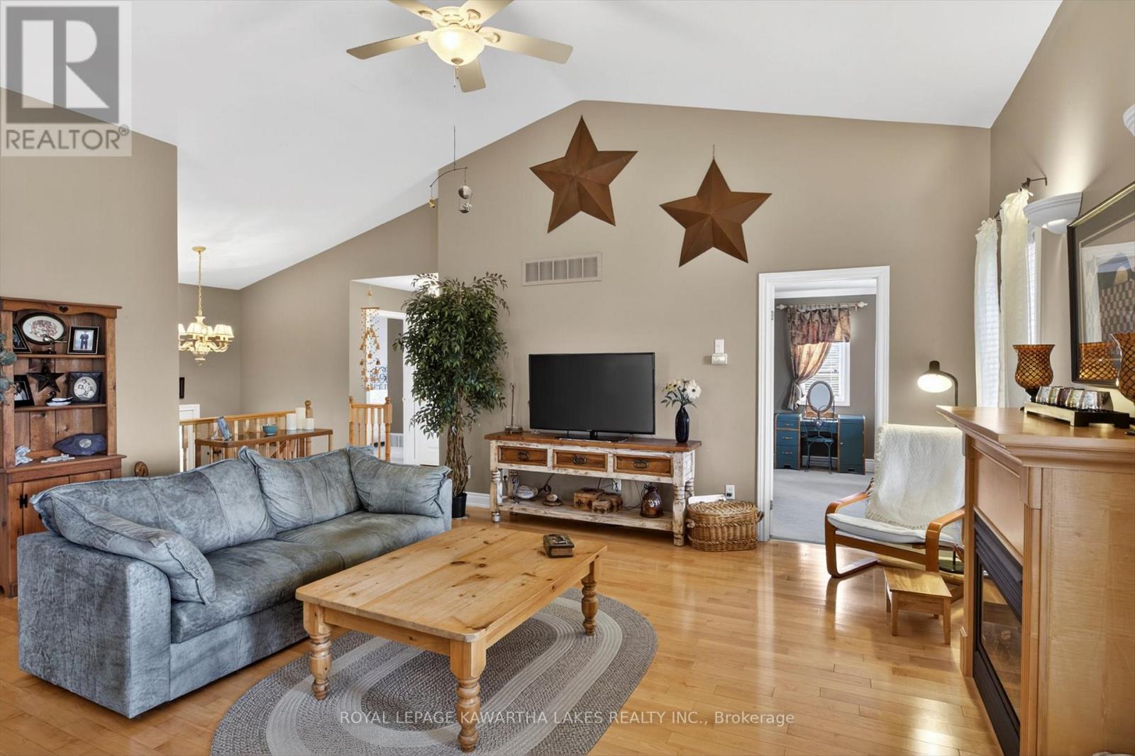 376 Wallace Drive, Kawartha Lakes (Lindsay), Ontario  K9V 6K7 - Photo 8 - X13077012