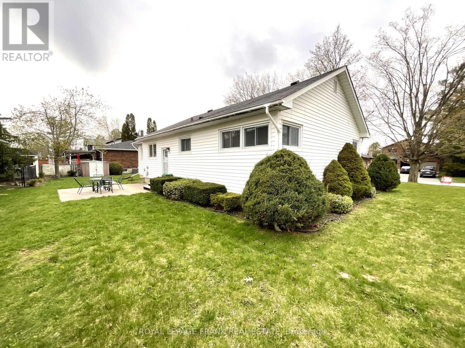 797 Valleyview Drive, Peterborough (Monaghan Ward 2), Ontario  K9J 6P9 - Photo 3 - X13077524