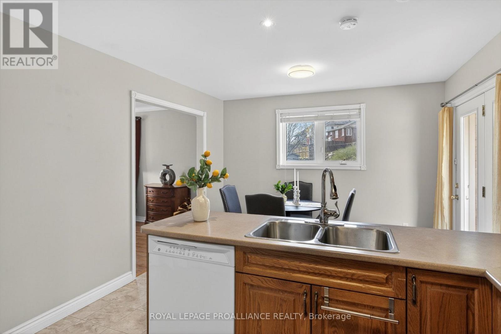 1084 Afton Road, Peterborough (Otonabee Ward 1), Ontario  K9J 8L2 - Photo 13 - X13077636
