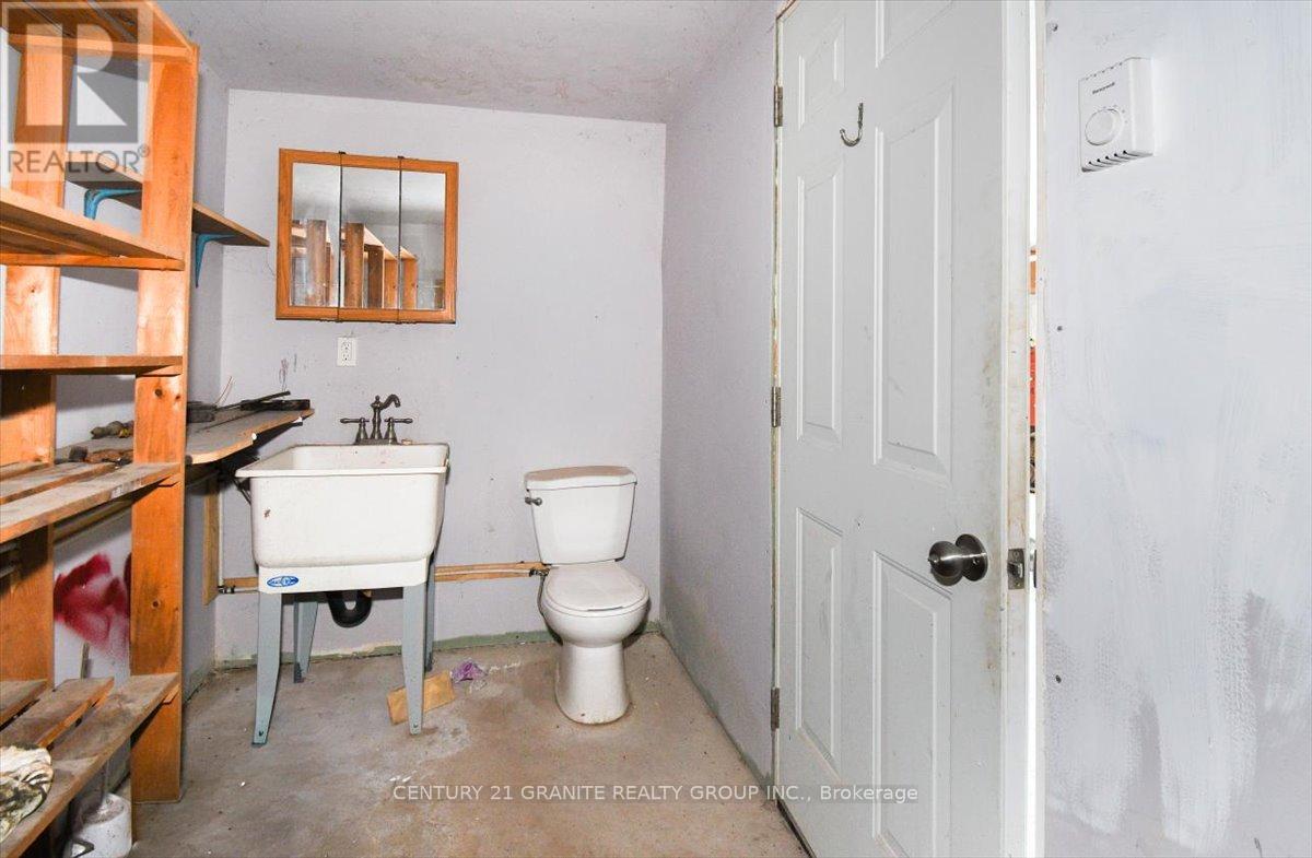 1725 Loop Road, Highlands East (Monmouth), Ontario  K0L 3C0 - Photo 8 - X13078256