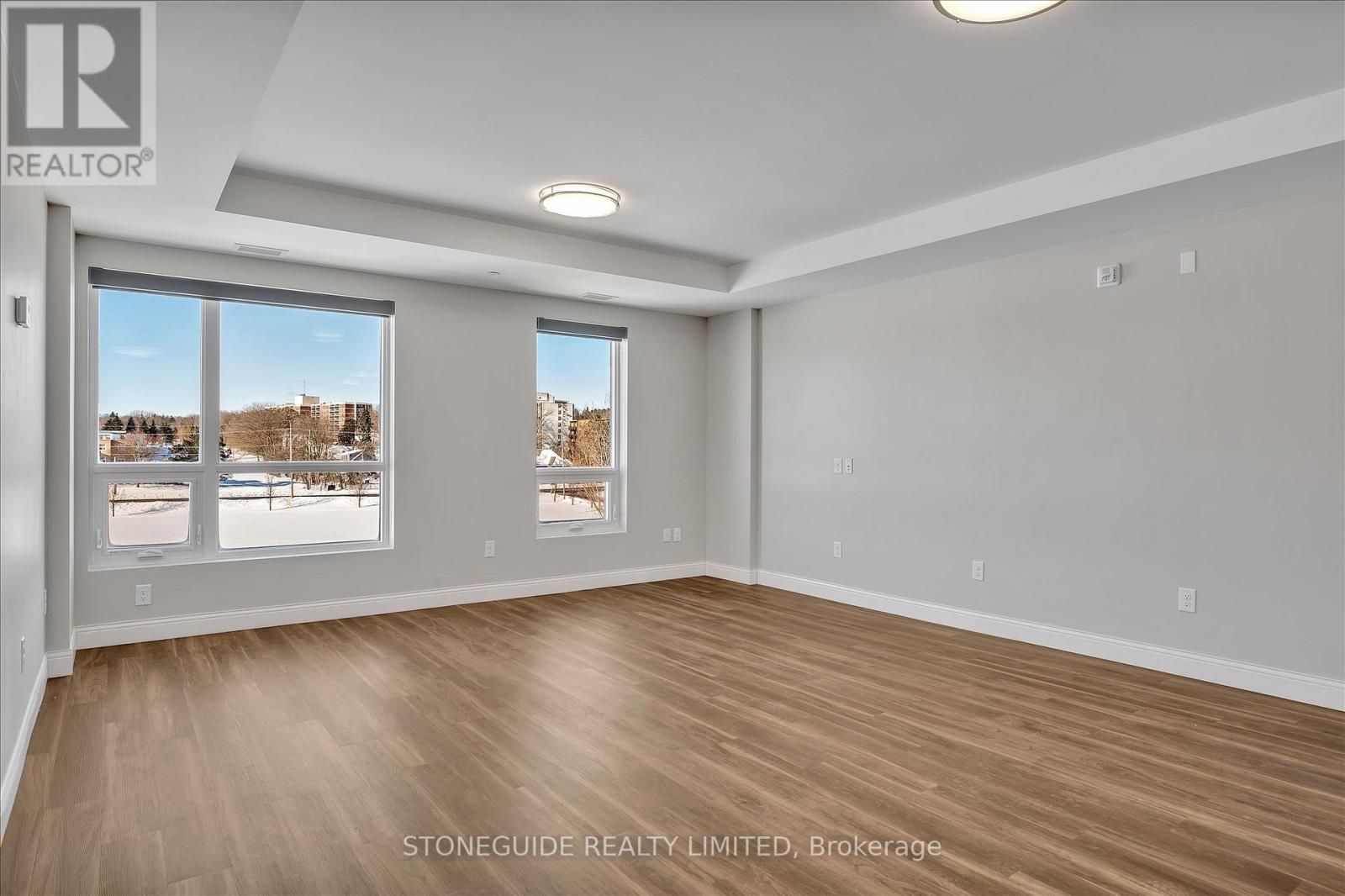 421 - 555 Bonaccord Street, Peterborough (Town Ward 3), Ontario  K9H 2X8 - Photo 4 - X13079374