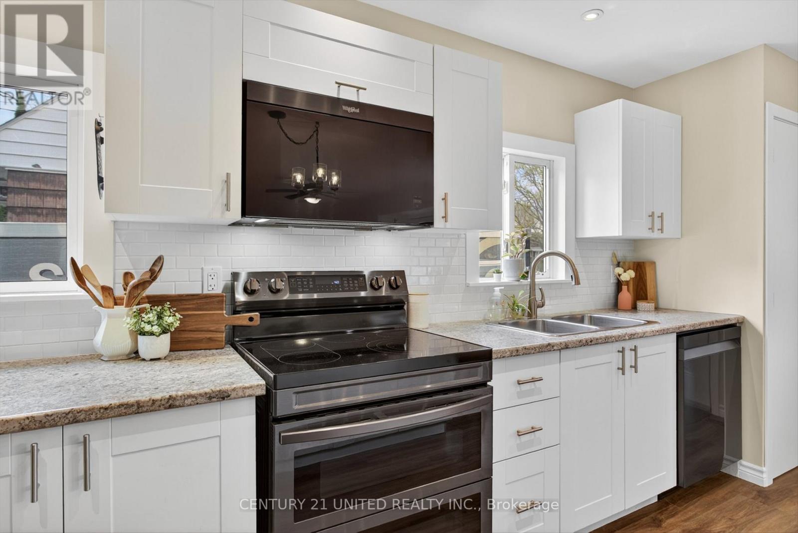617 Simmons Avenue, Peterborough (Ashburnham Ward 4), Ontario  K9H 2B8 - Photo 10 - X13079722