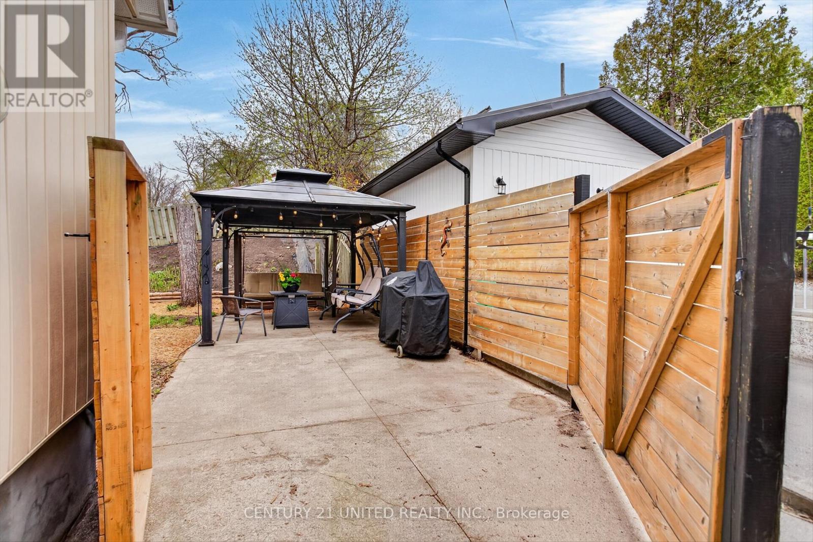 617 Simmons Avenue, Peterborough (Ashburnham Ward 4), Ontario  K9H 2B8 - Photo 35 - X13079722