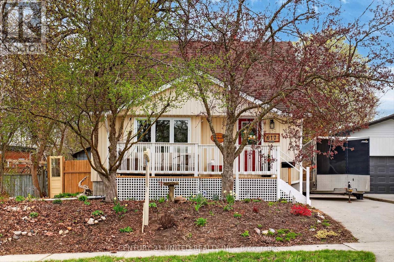 617 Simmons Avenue, Peterborough (Ashburnham Ward 4), Ontario  K9H 2B8 - Photo 4 - X13079722