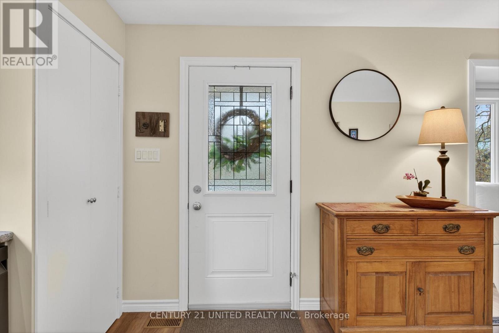 617 Simmons Avenue, Peterborough (Ashburnham Ward 4), Ontario  K9H 2B8 - Photo 7 - X13079722