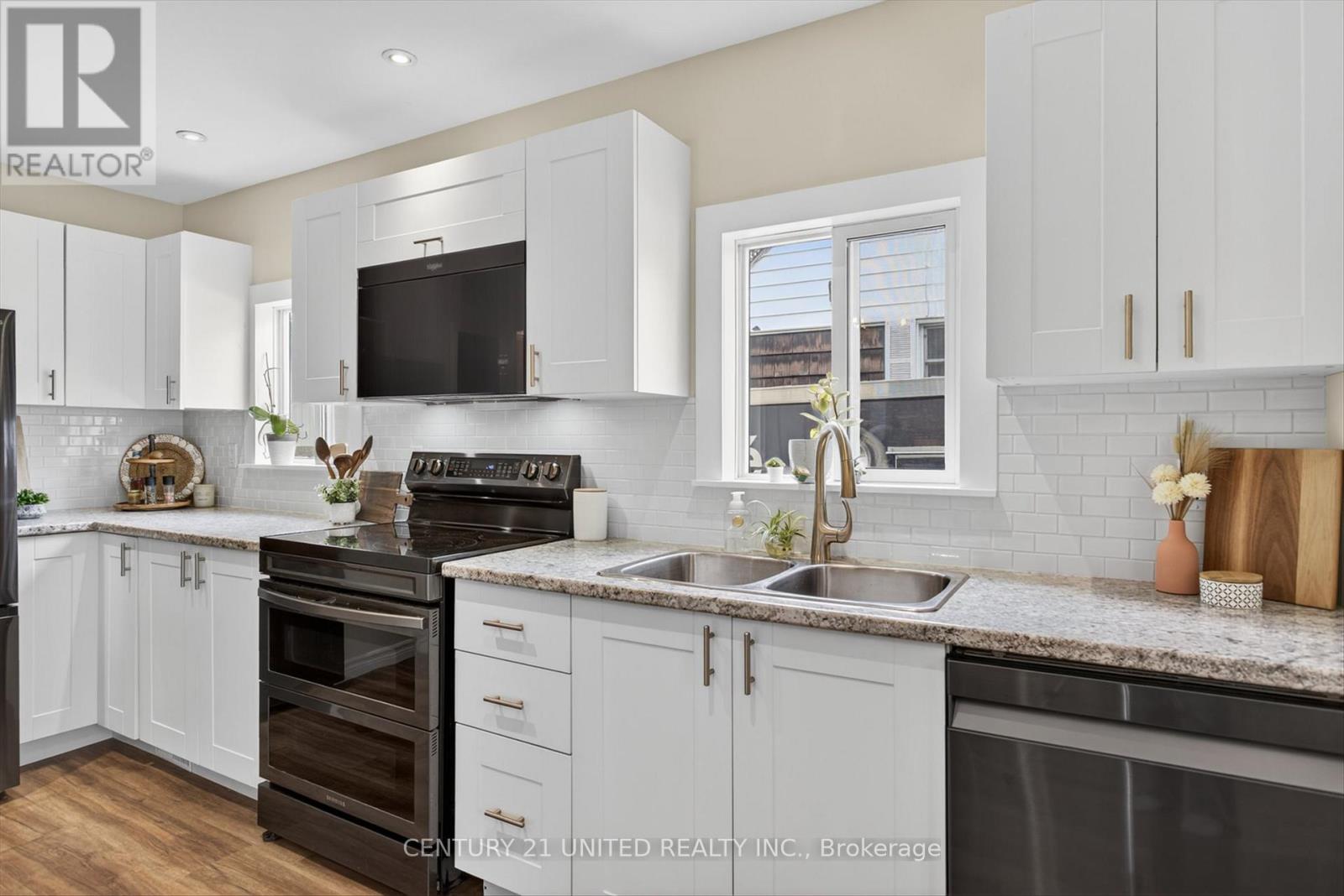 617 Simmons Avenue, Peterborough (Ashburnham Ward 4), Ontario  K9H 2B8 - Photo 9 - X13079722