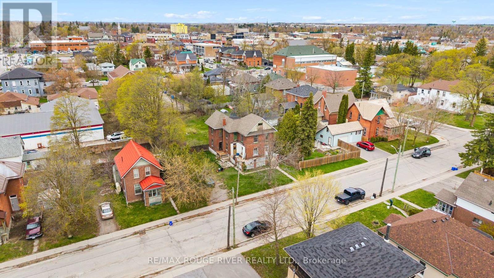 56 Melbourne Street W, Kawartha Lakes (Lindsay), Ontario  K9V 2T1 - Photo 12 - X13080454