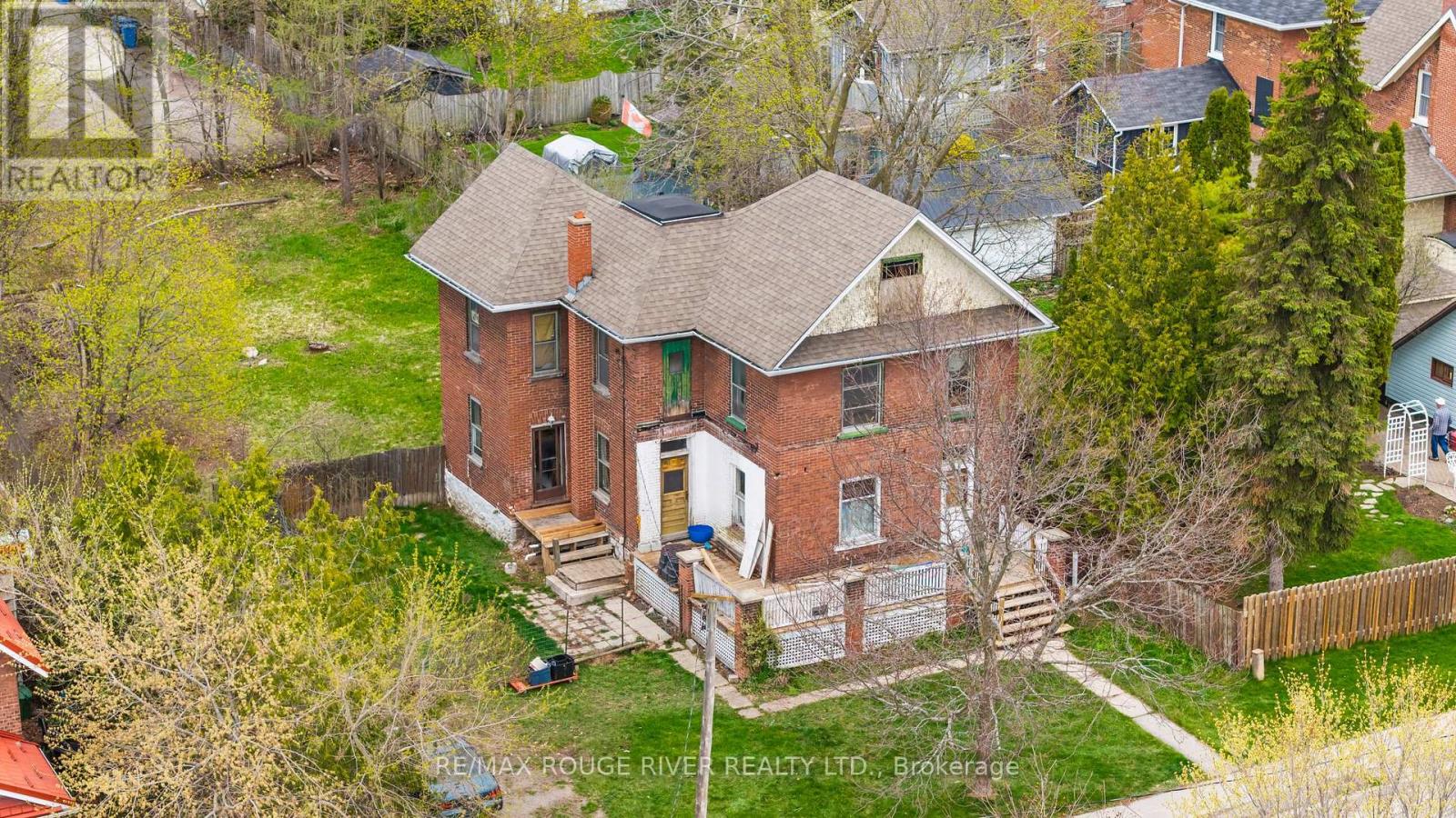 56 Melbourne Street W, Kawartha Lakes (Lindsay), Ontario  K9V 2T1 - Photo 13 - X13080454