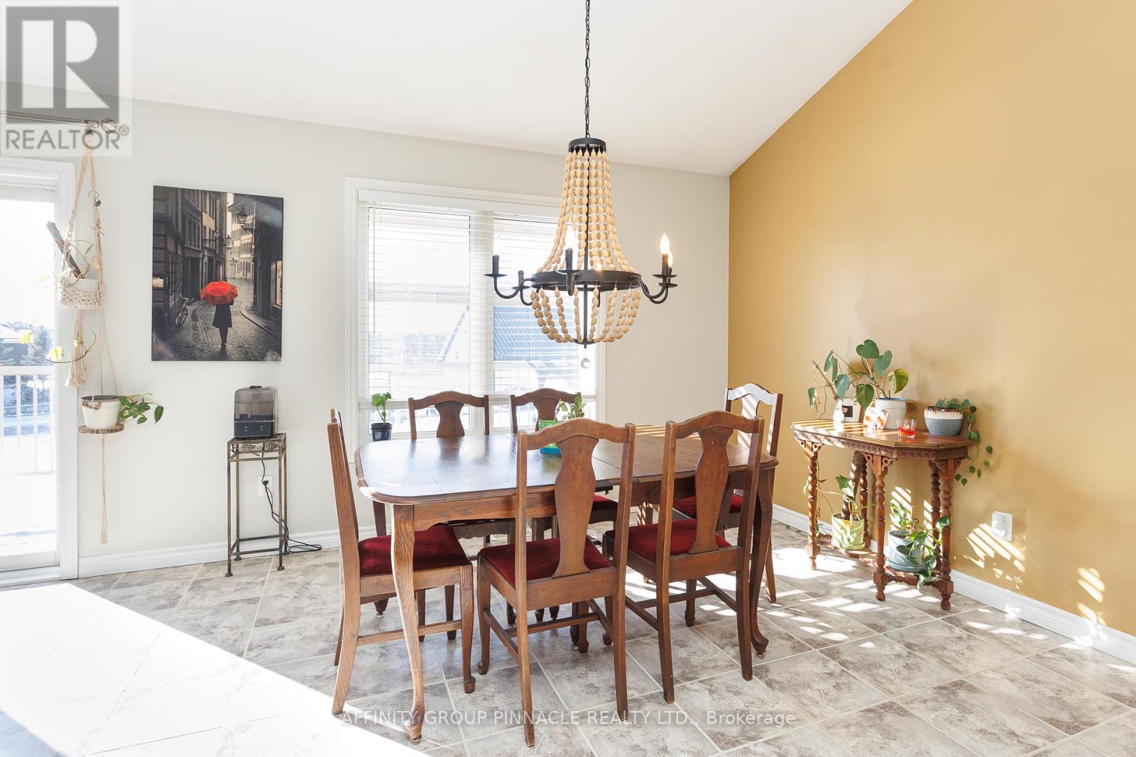 11 Moynes Court, Kawartha Lakes (Lindsay), Ontario  K9V 0L2 - Photo 8 - X13080506