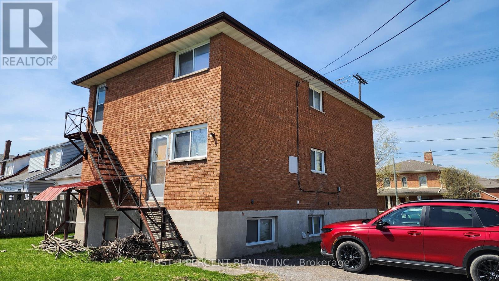 198 Aylmer Street N, Peterborough (Town Ward 3), Ontario  K9J 3K1 - Photo 4 - X13081114