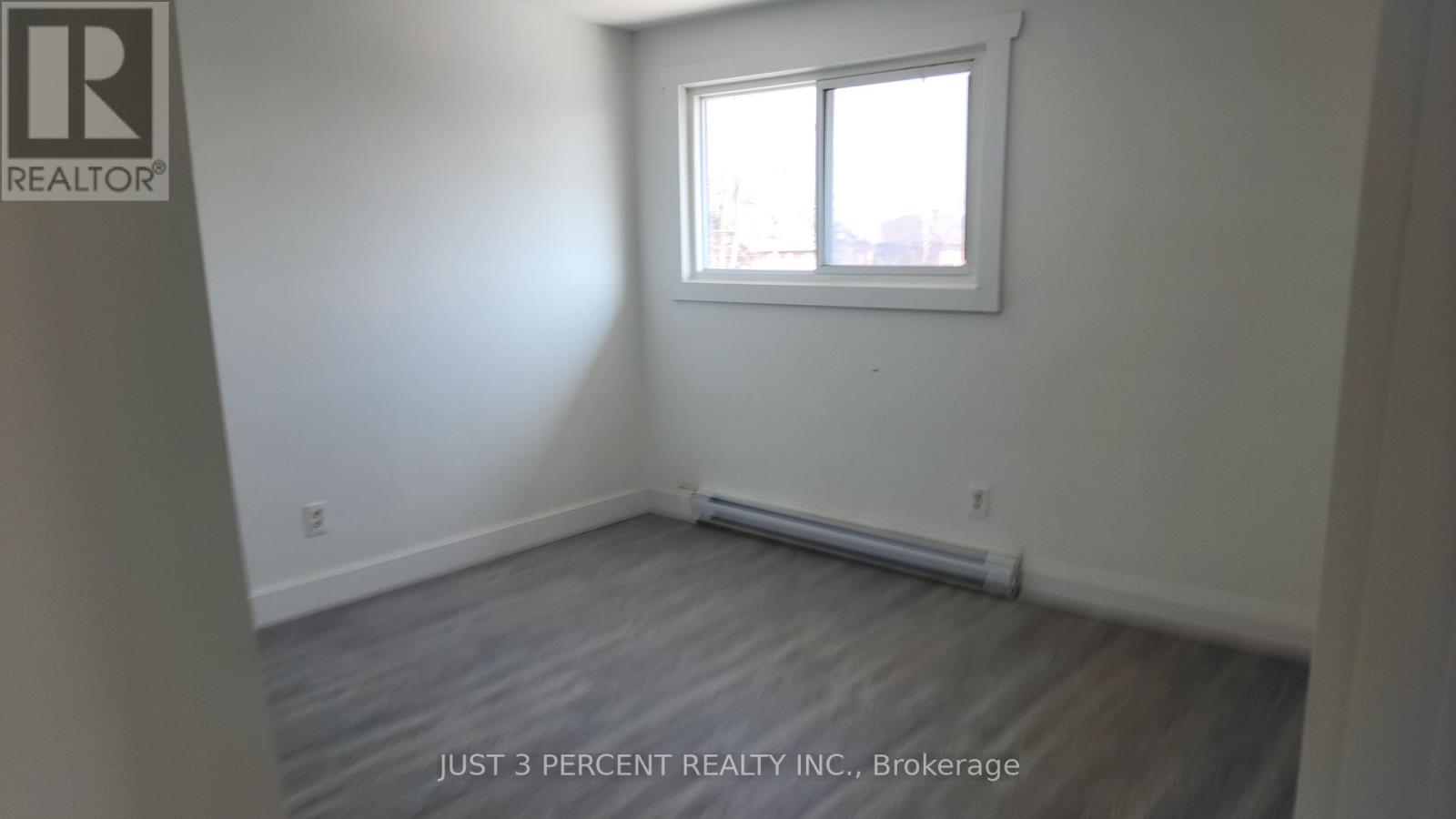 198 Aylmer Street N, Peterborough (Town Ward 3), Ontario  K9J 3K1 - Photo 9 - X13081114