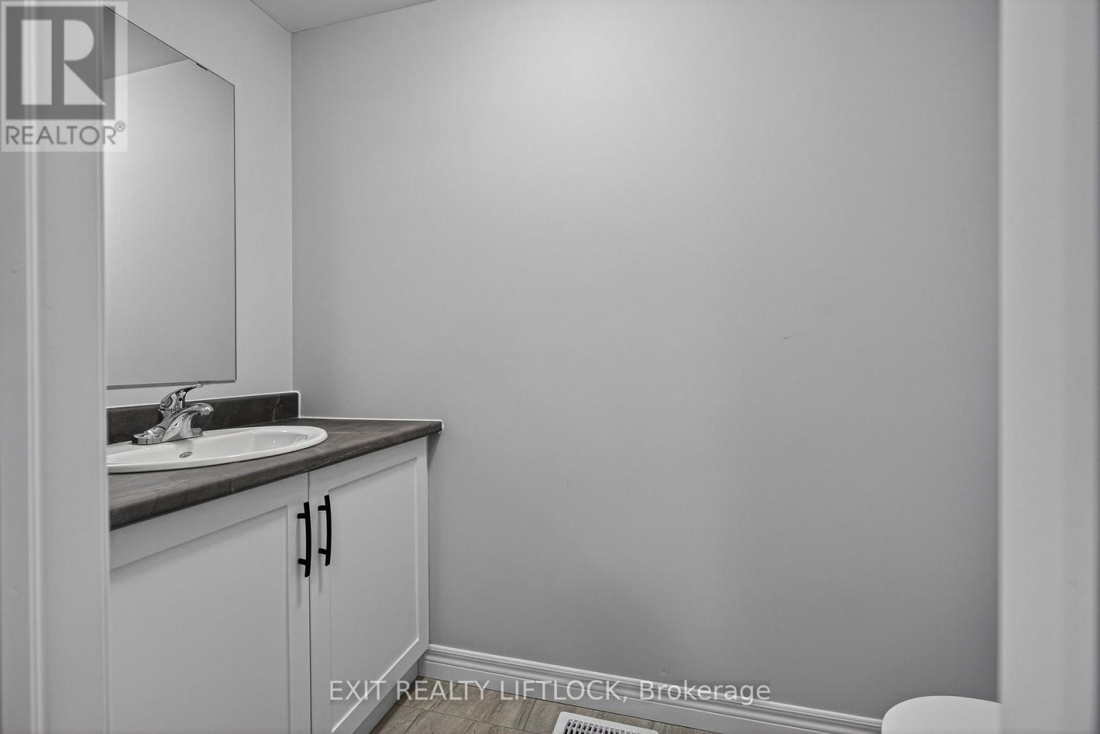220 O'neil Street, Peterborough (Monaghan Ward 2), Ontario  K9K 0H5 - Photo 17 - X13081216