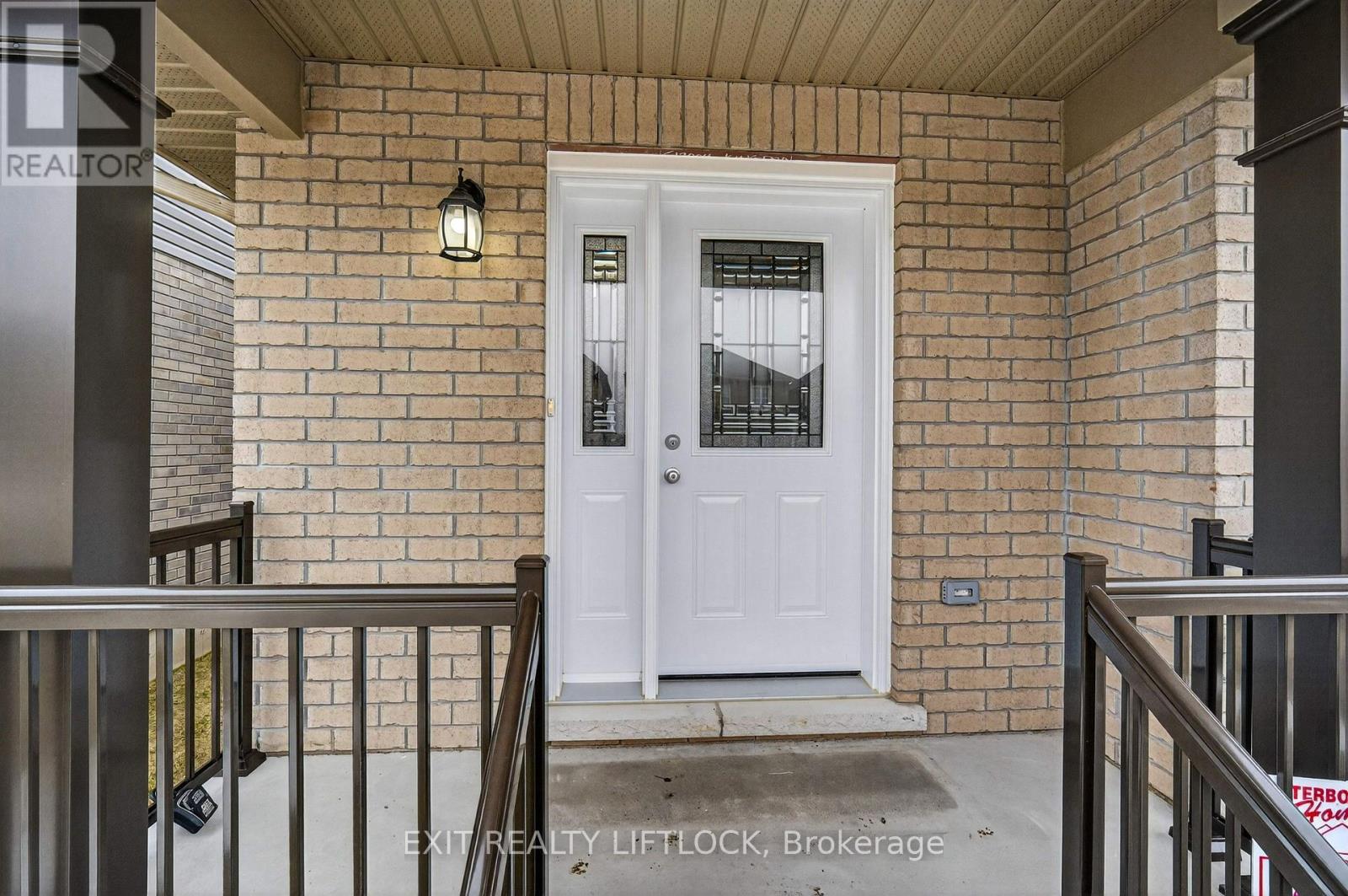 220 O'neil Street, Peterborough (Monaghan Ward 2), Ontario  K9K 0H5 - Photo 2 - X13081216