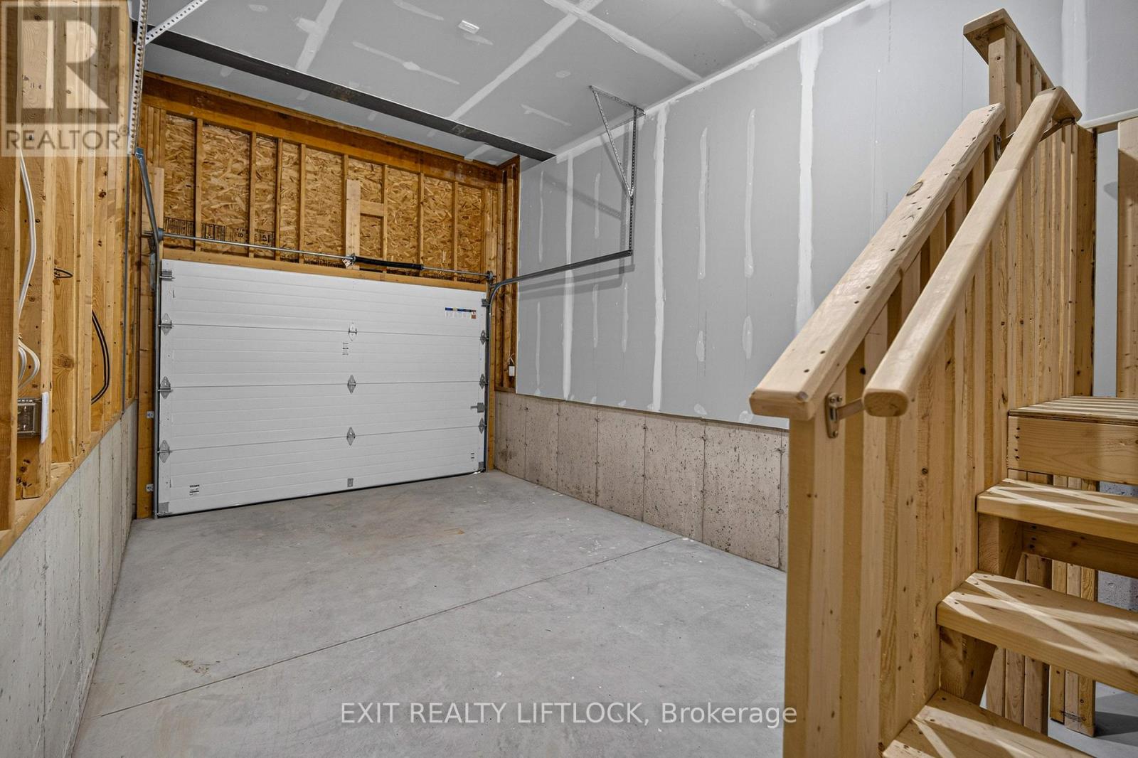 220 O'neil Street, Peterborough (Monaghan Ward 2), Ontario  K9K 0H5 - Photo 37 - X13081216