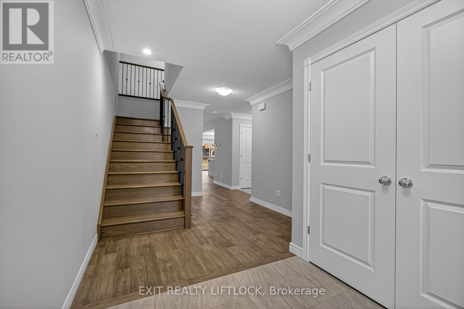 220 O'neil Street, Peterborough (Monaghan Ward 2), Ontario  K9K 0H5 - Photo 5 - X13081216