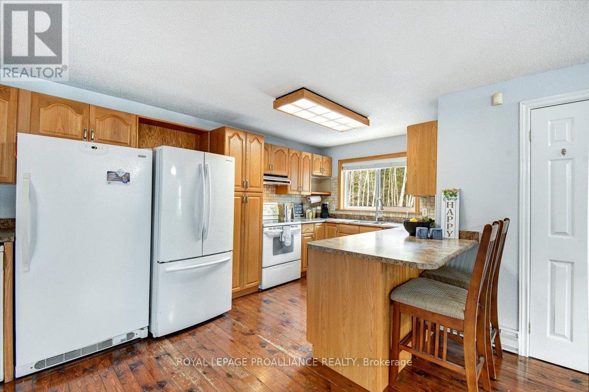 1407 Spooks Bay Lane, Highlands East (Cardiff Ward), Ontario  K0L 1A0 - Photo 11 - X13082710