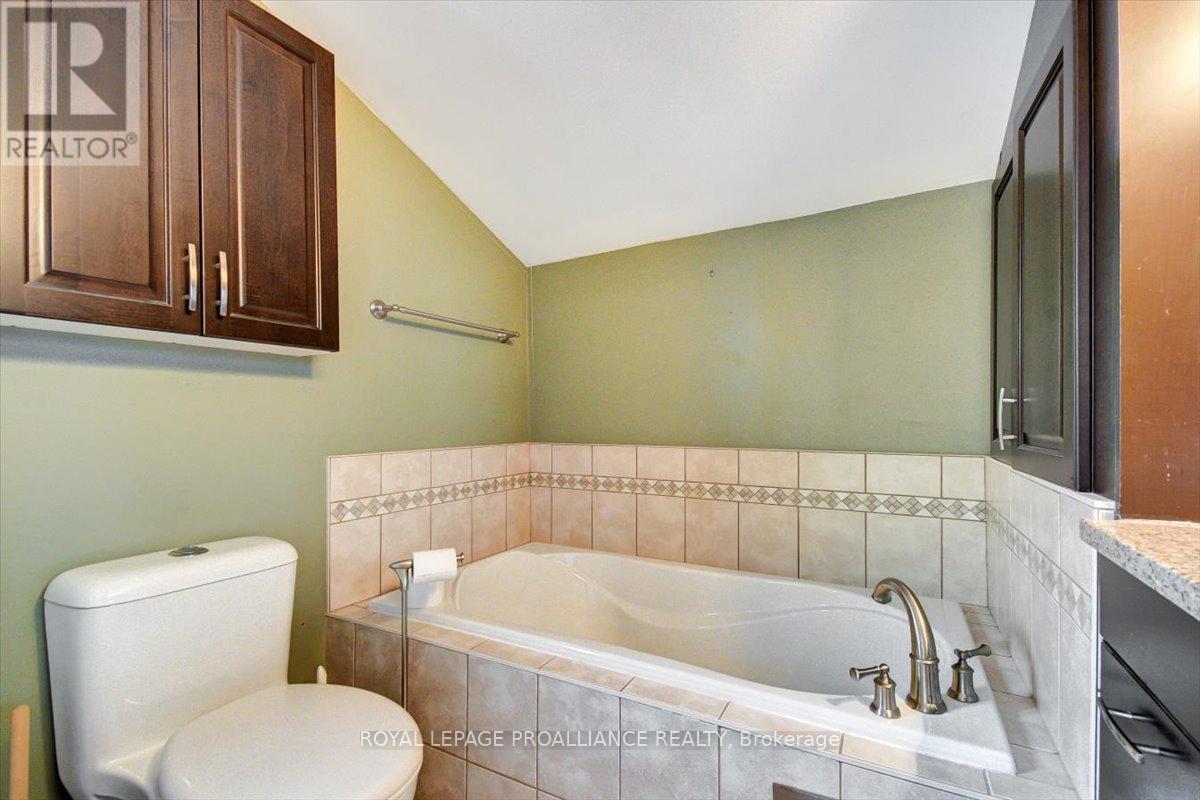 1407 Spooks Bay Lane, Highlands East (Cardiff Ward), Ontario  K0L 1A0 - Photo 25 - X13082710