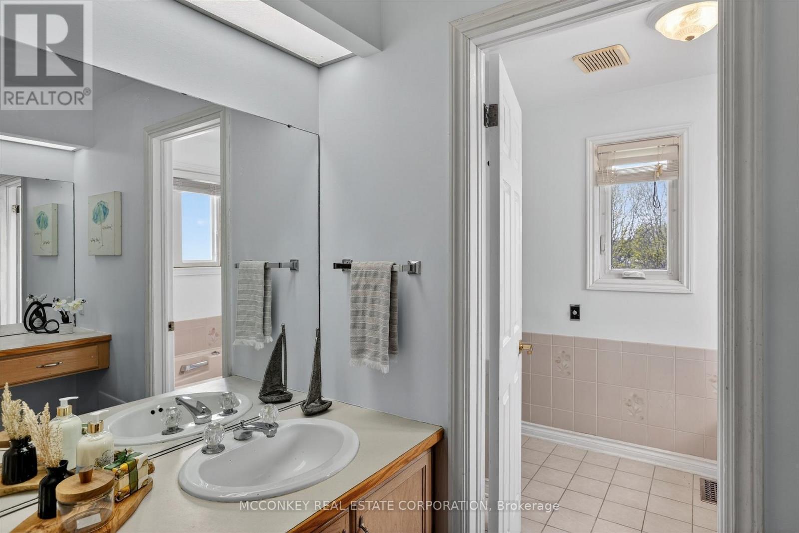 1814 Stratton Avenue, Peterborough (Otonabee Ward 1), Ontario  K9K 2E7 - Photo 22 - X13082870