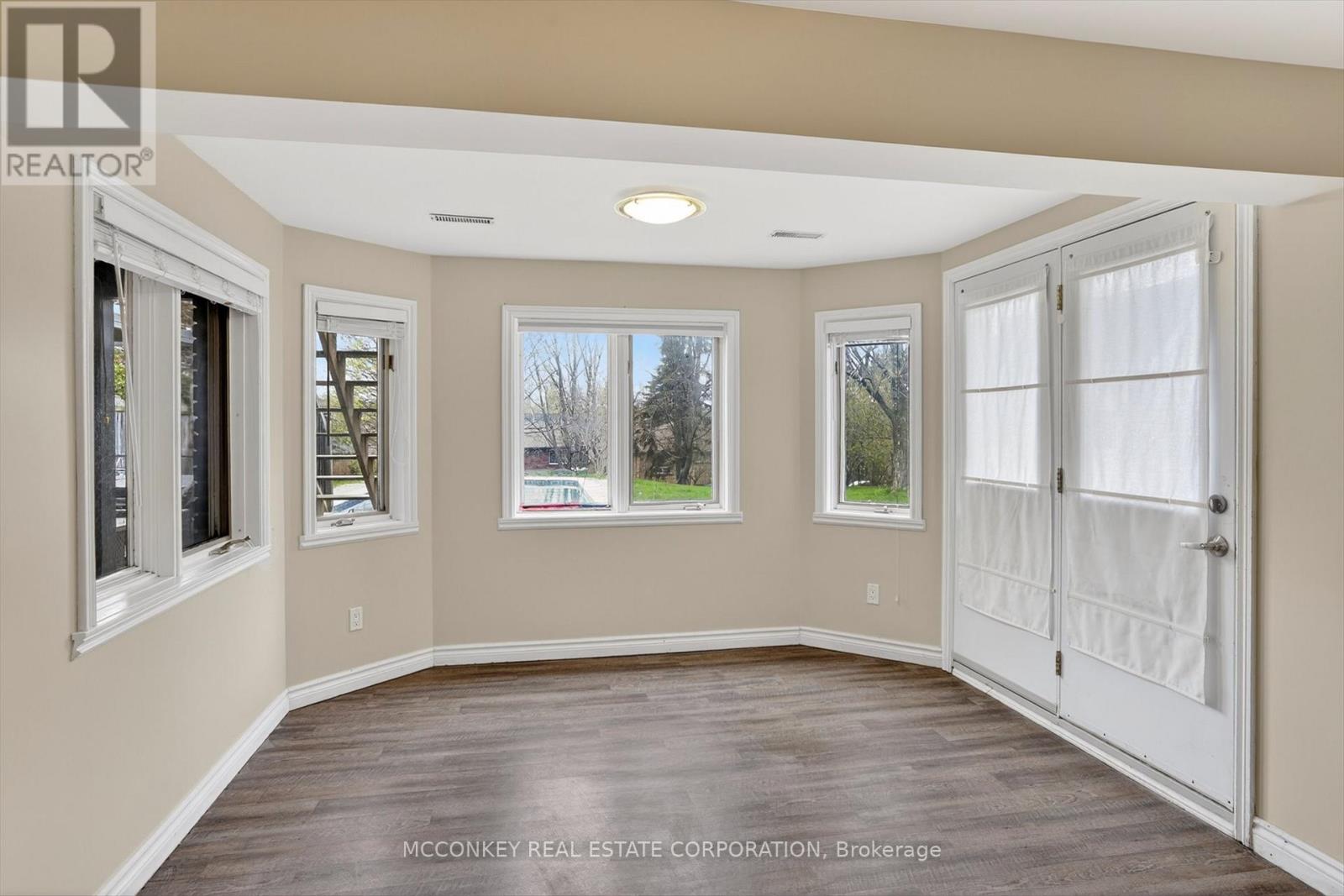 1814 Stratton Avenue, Peterborough (Otonabee Ward 1), Ontario  K9K 2E7 - Photo 33 - X13082870