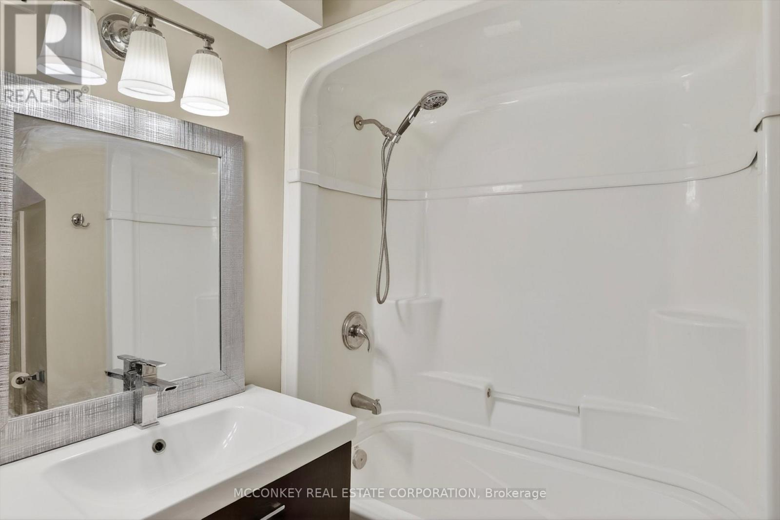 1814 Stratton Avenue, Peterborough (Otonabee Ward 1), Ontario  K9K 2E7 - Photo 37 - X13082870