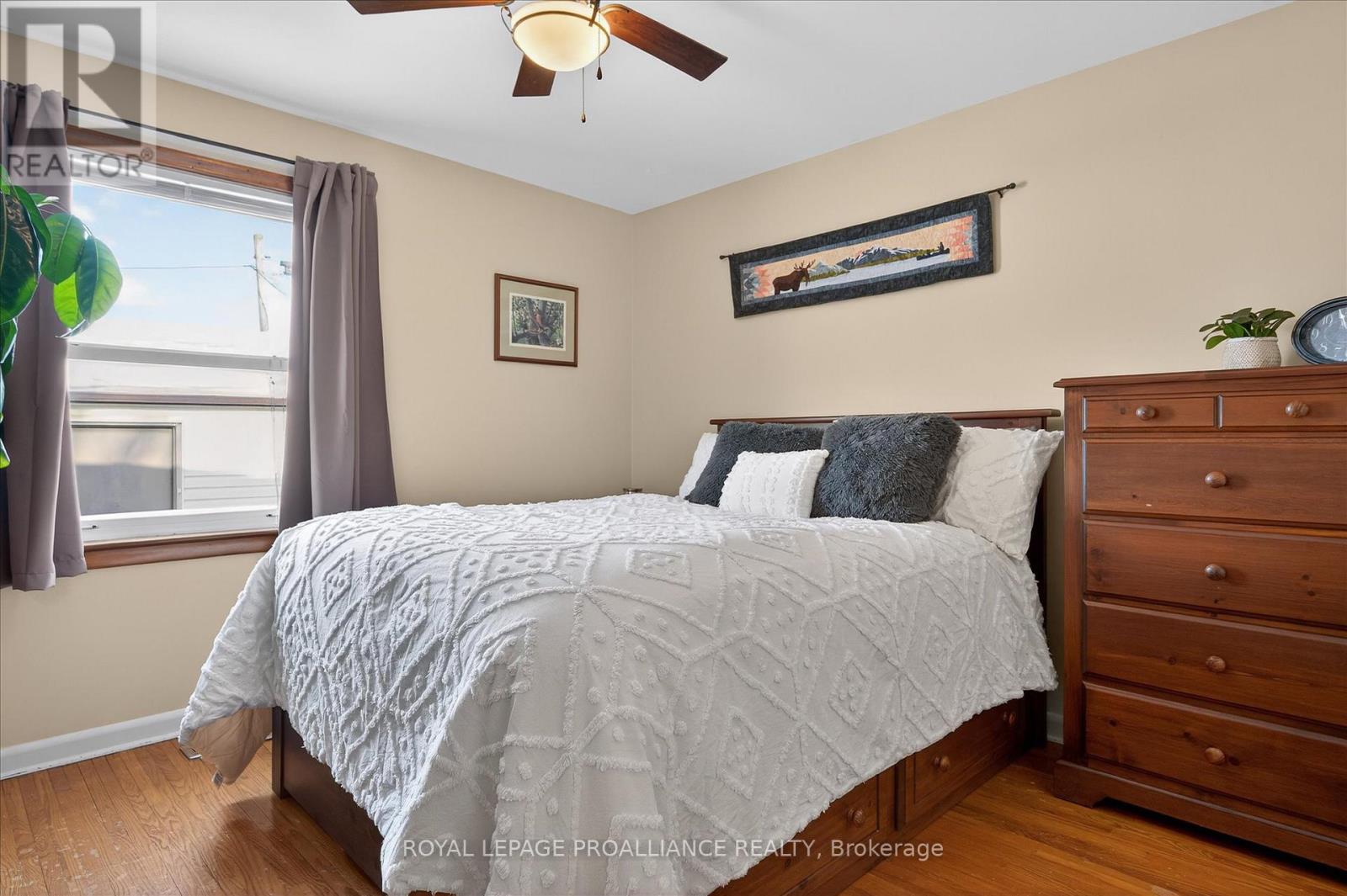 260 Bellevue Street, Peterborough (Northcrest Ward 5), Ontario  K9H 5E5 - Photo 15 - X13082980