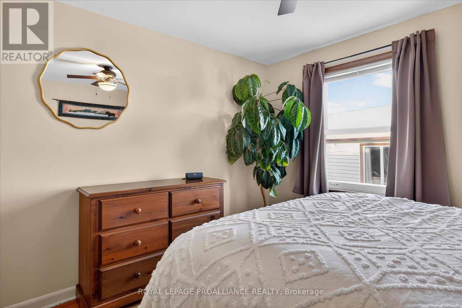 260 Bellevue Street, Peterborough (Northcrest Ward 5), Ontario  K9H 5E5 - Photo 16 - X13082980