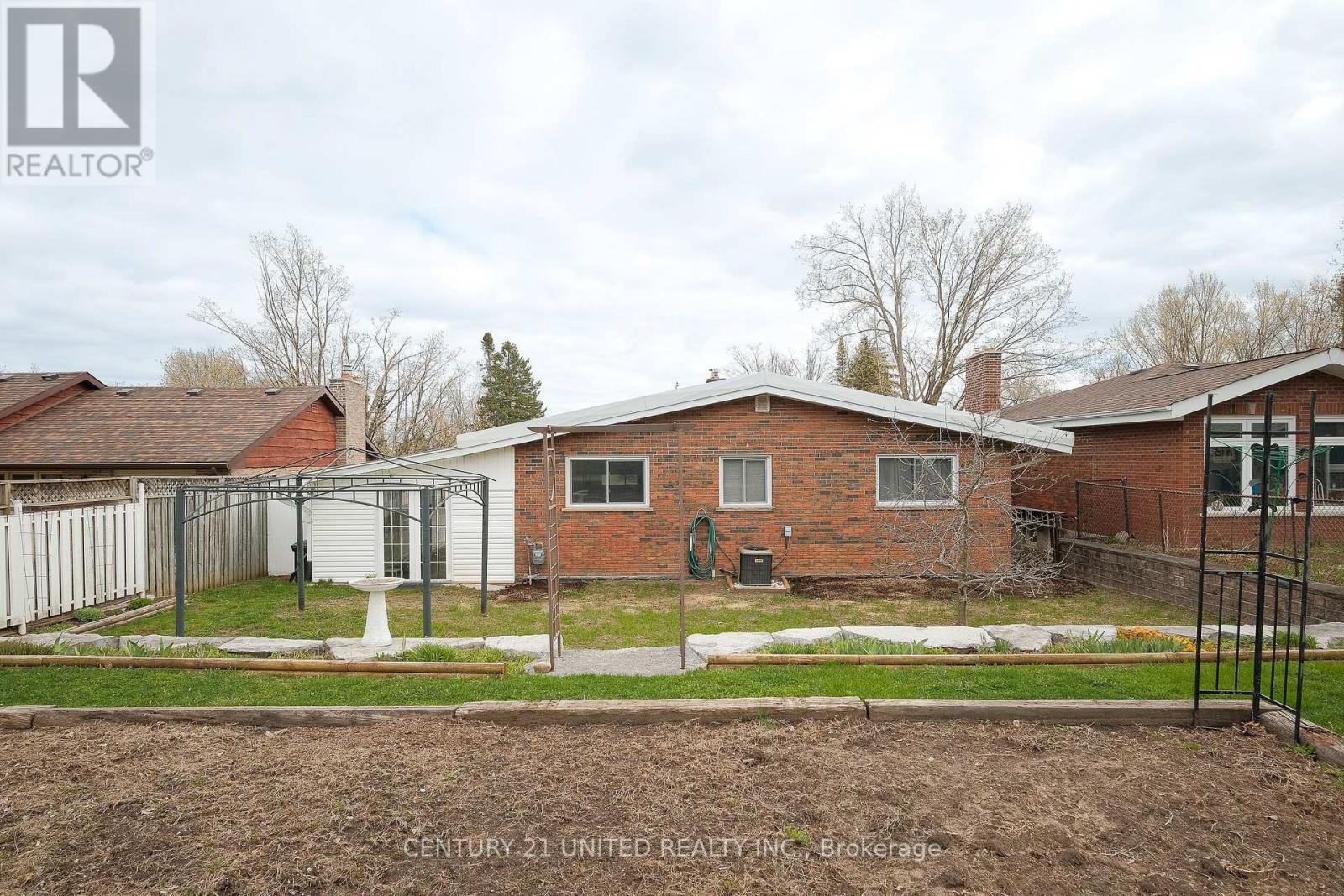 1366 Leighton Road, Peterborough (Northcrest Ward 5), Ontario  K9H 6W6 - Photo 36 - X13083596