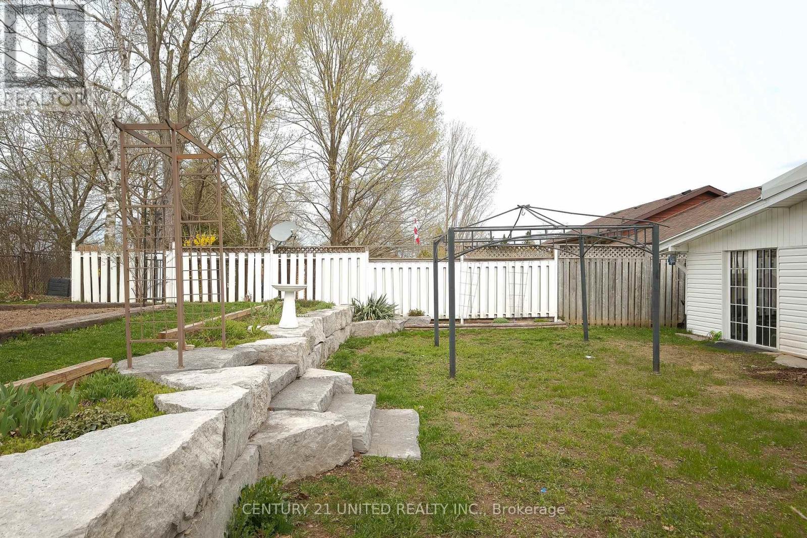 1366 Leighton Road, Peterborough (Northcrest Ward 5), Ontario  K9H 6W6 - Photo 38 - X13083596