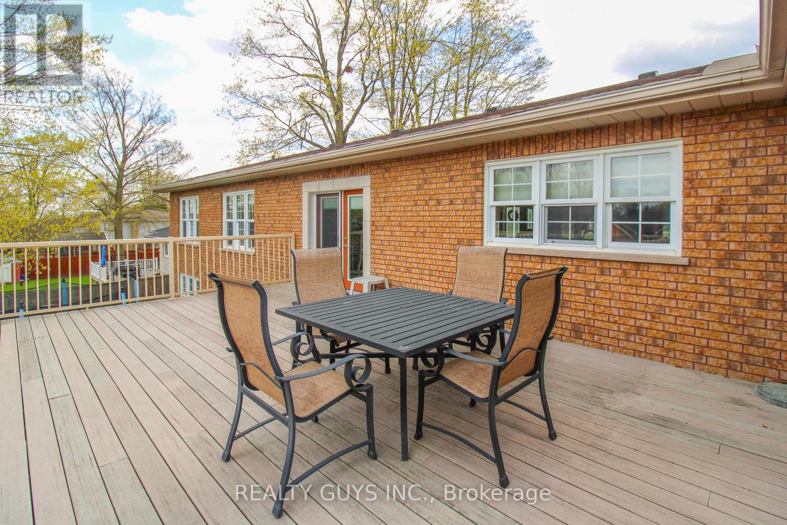 668 Brealey Drive, Peterborough (Otonabee Ward 1), Ontario  K9K 2M7 - Photo 4 - X13083936