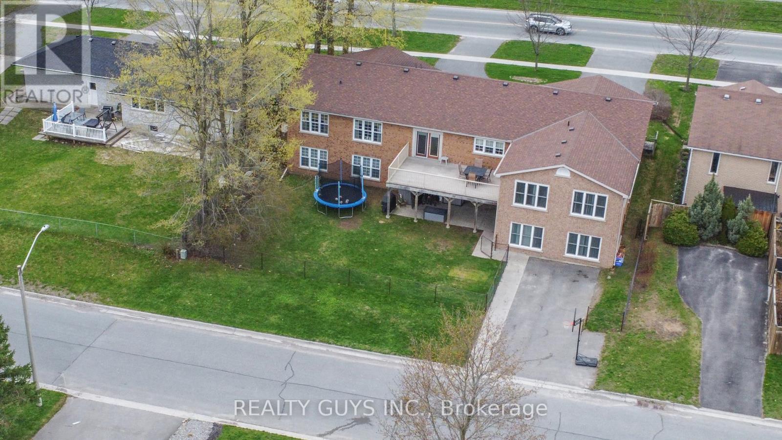 668 Brealey Drive, Peterborough (Otonabee Ward 1), Ontario  K9K 2M7 - Photo 9 - X13083936