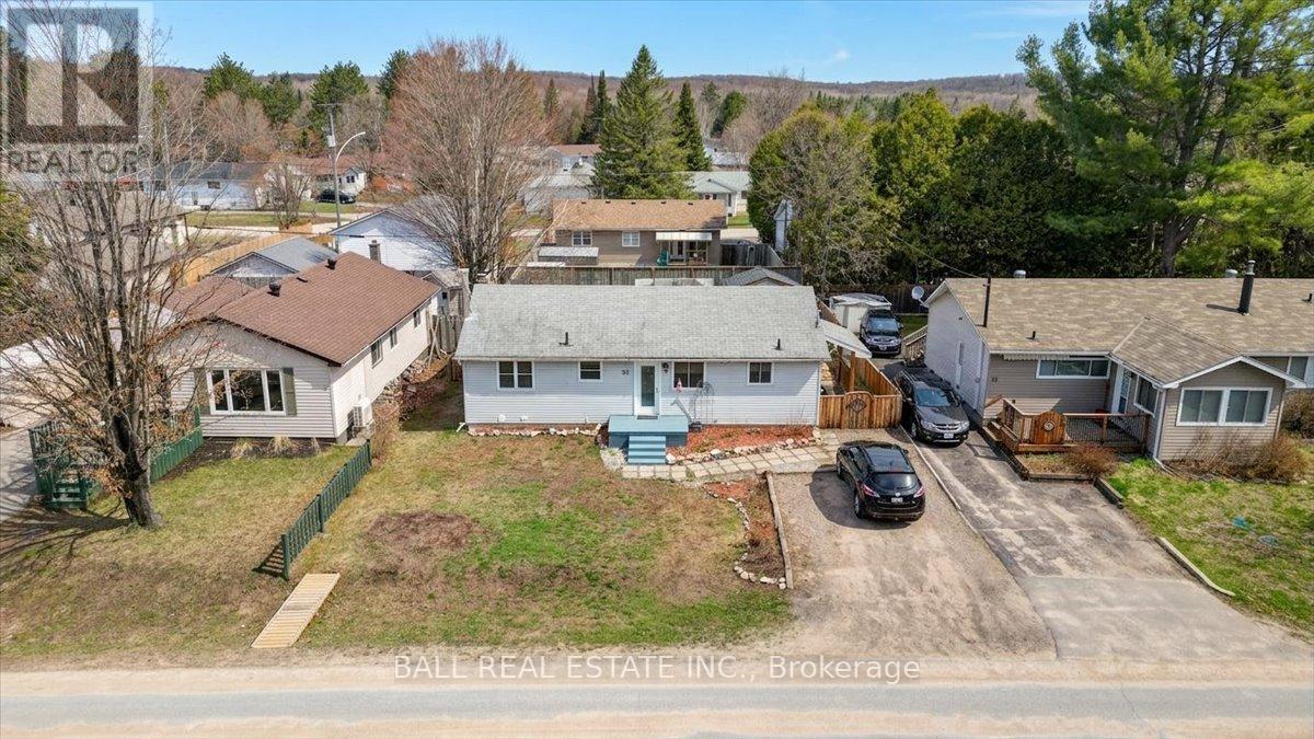 32 Hemlock Street, Highlands East (Bicroft Ward), Ontario  K0L 1M0 - Photo 2 - X13084094