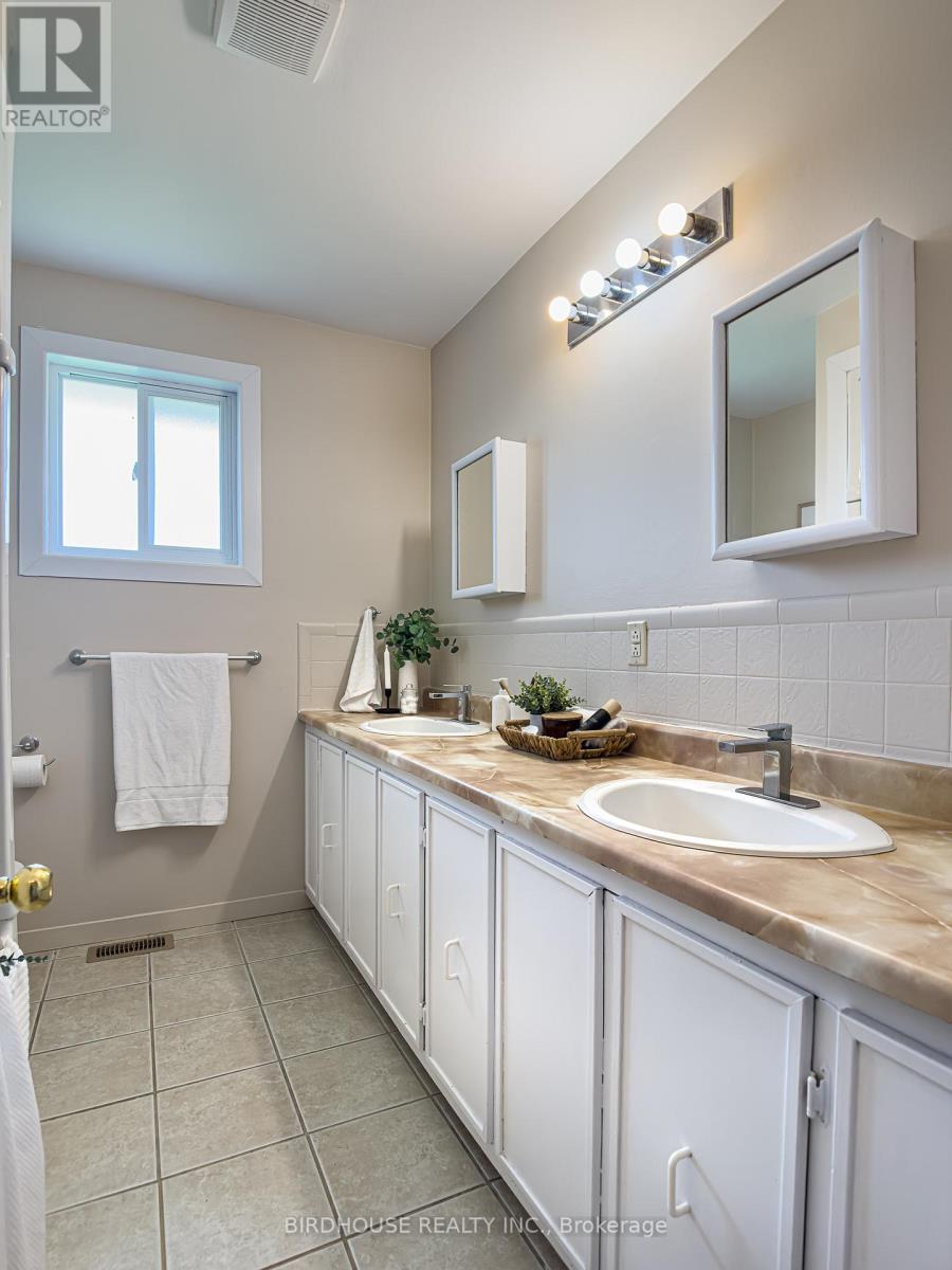 64 George Street W, Kawartha Lakes (Lindsay), Ontario  K9V 5H9 - Photo 19 - X13084318