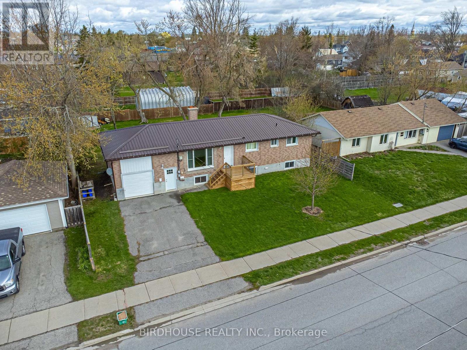 64 George Street W, Kawartha Lakes (Lindsay), Ontario  K9V 5H9 - Photo 4 - X13084318
