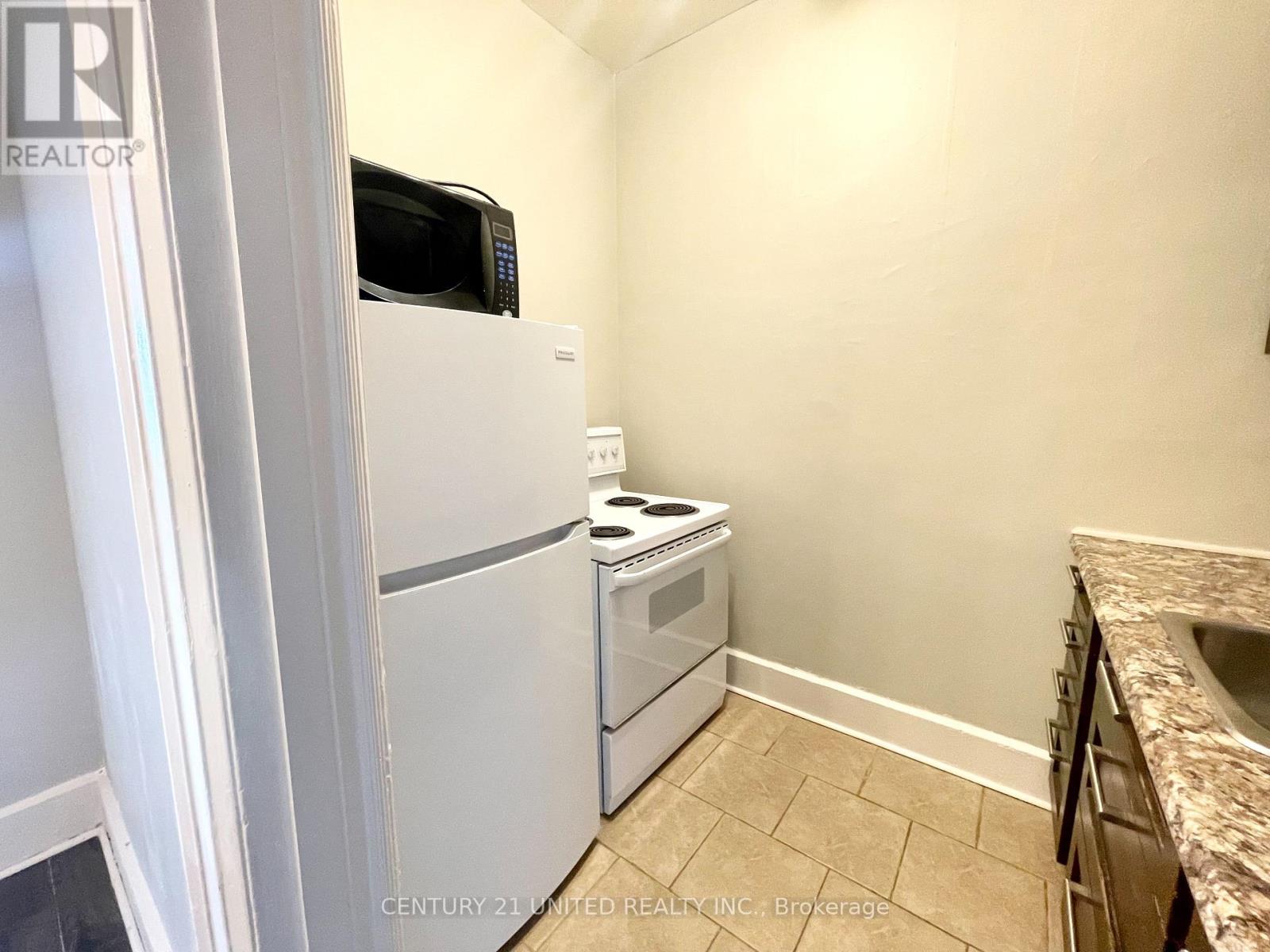 6 - 172.5 Hunter Street W, Peterborough (Town Ward 3), Ontario  K9H 2L2 - Photo 5 - X13086596