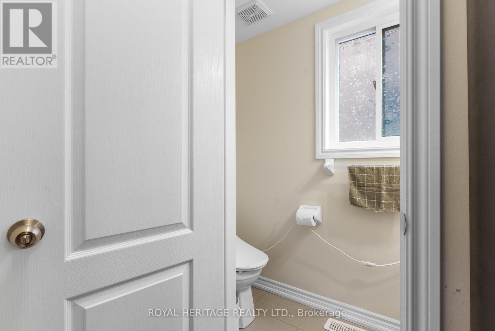 141 Springdale Drive, Kawartha Lakes (Lindsay), Ontario  K9V 0N1 - Photo 11 - X13088120