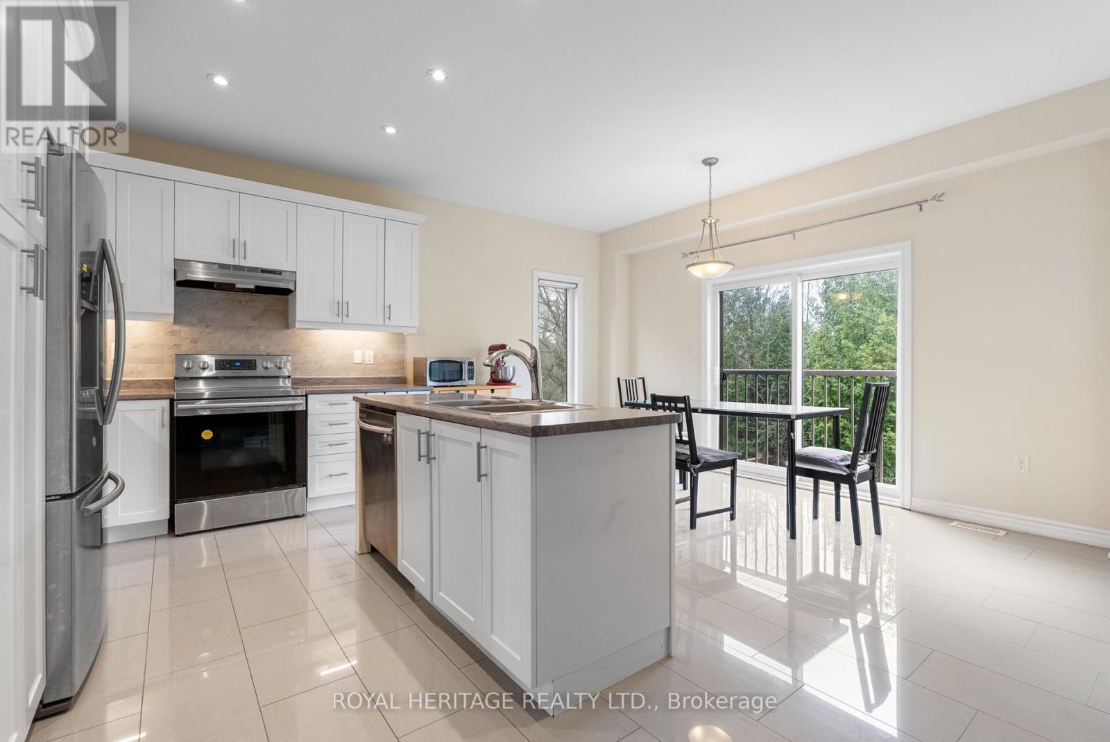 141 Springdale Drive, Kawartha Lakes (Lindsay), Ontario  K9V 0N1 - Photo 6 - X13088120