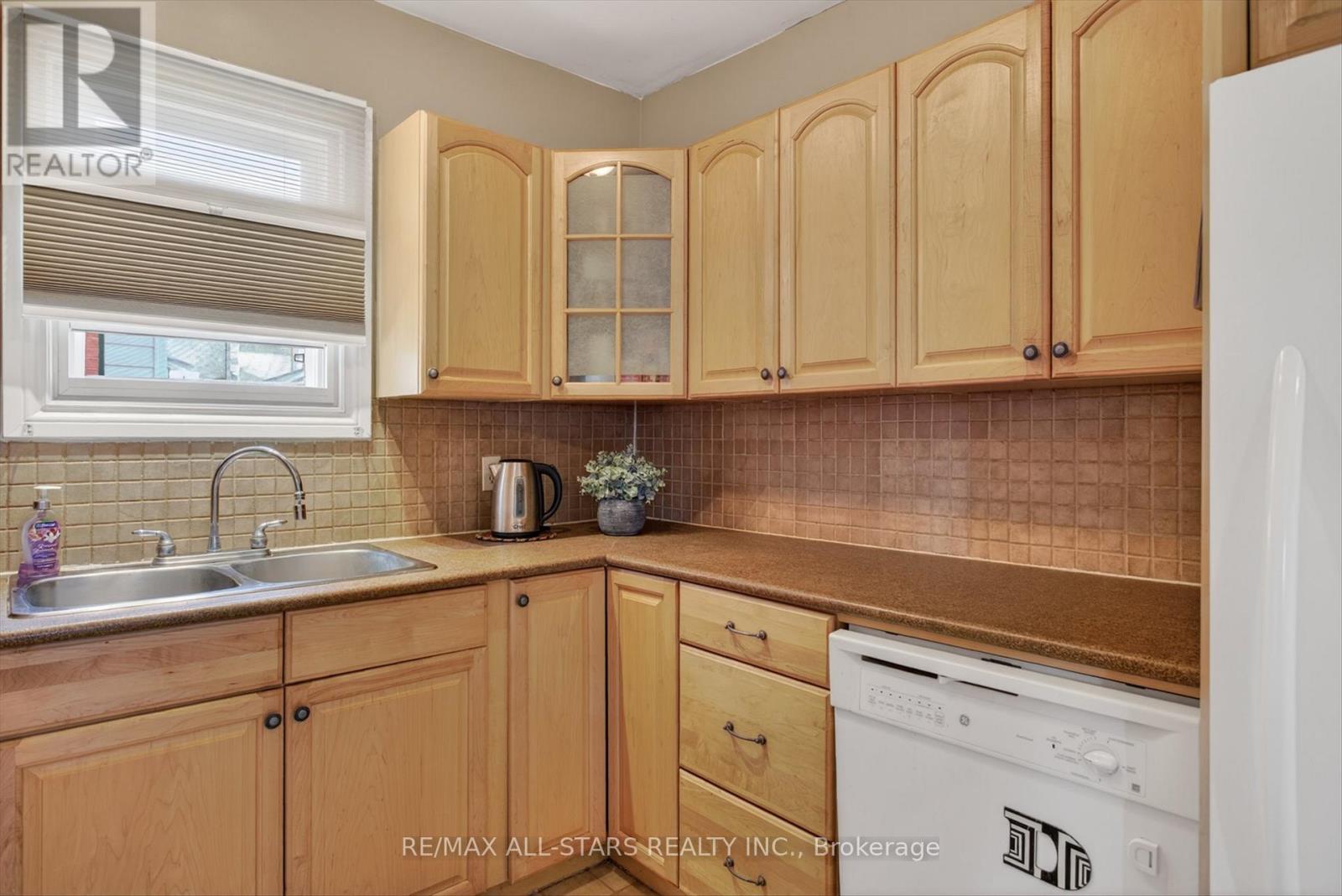 90 Glenelg Street W, Kawartha Lakes (Lindsay), Ontario  K9V 2V9 - Photo 16 - X13088456